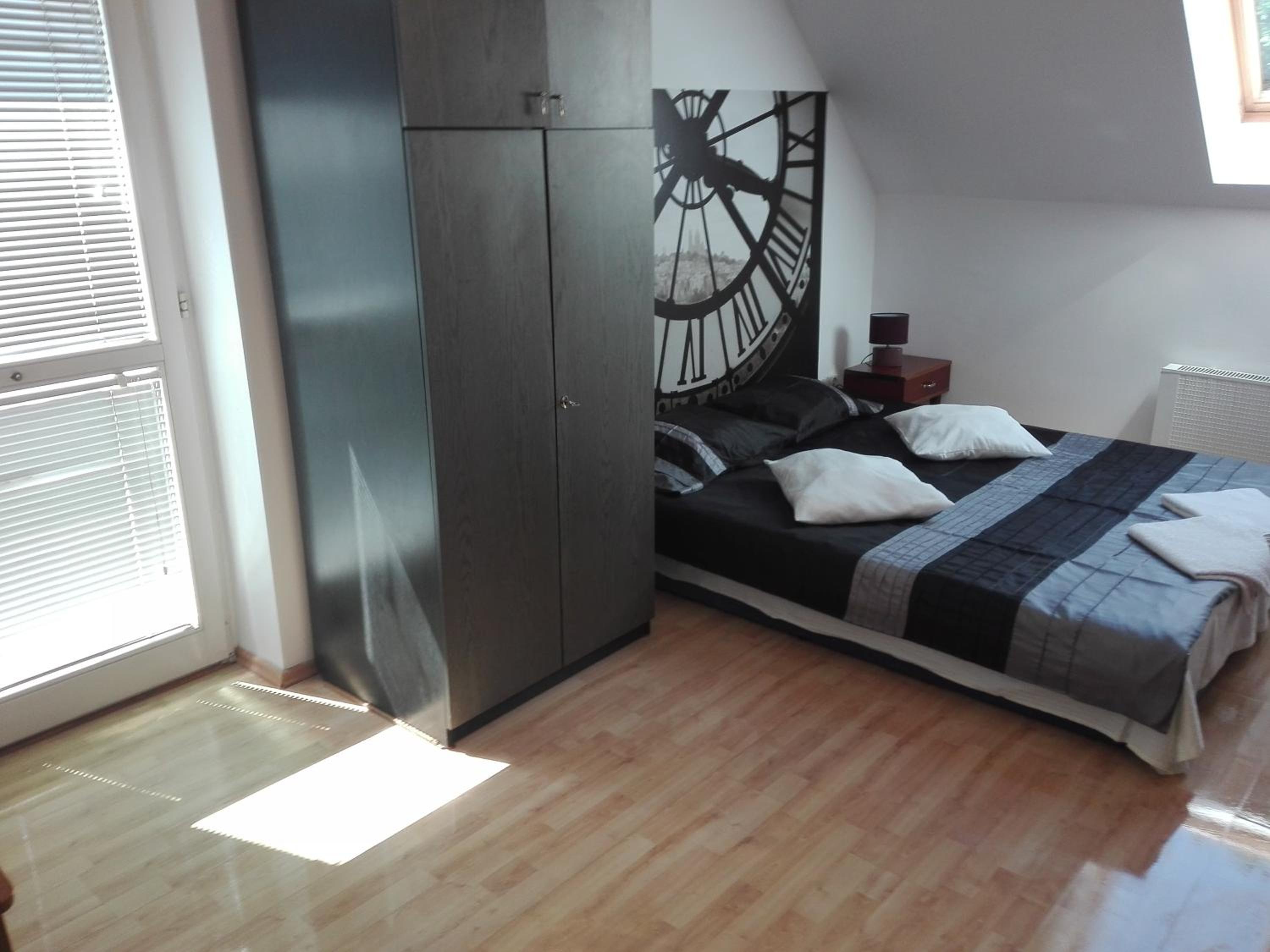 Double Room with Balcony (3 Adults) - Photo 5