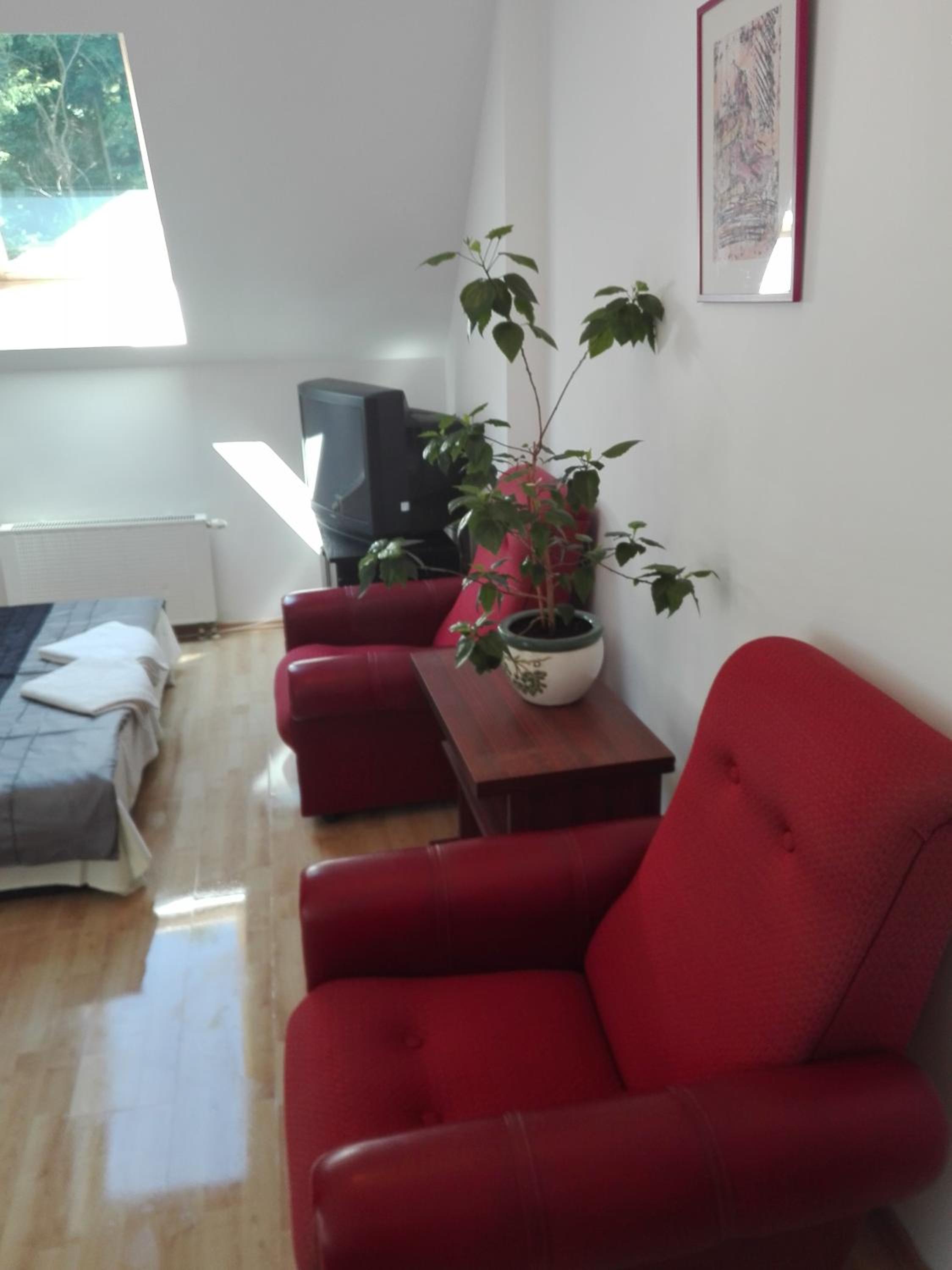 Double Room with Balcony (3 Adults) - Photo 7