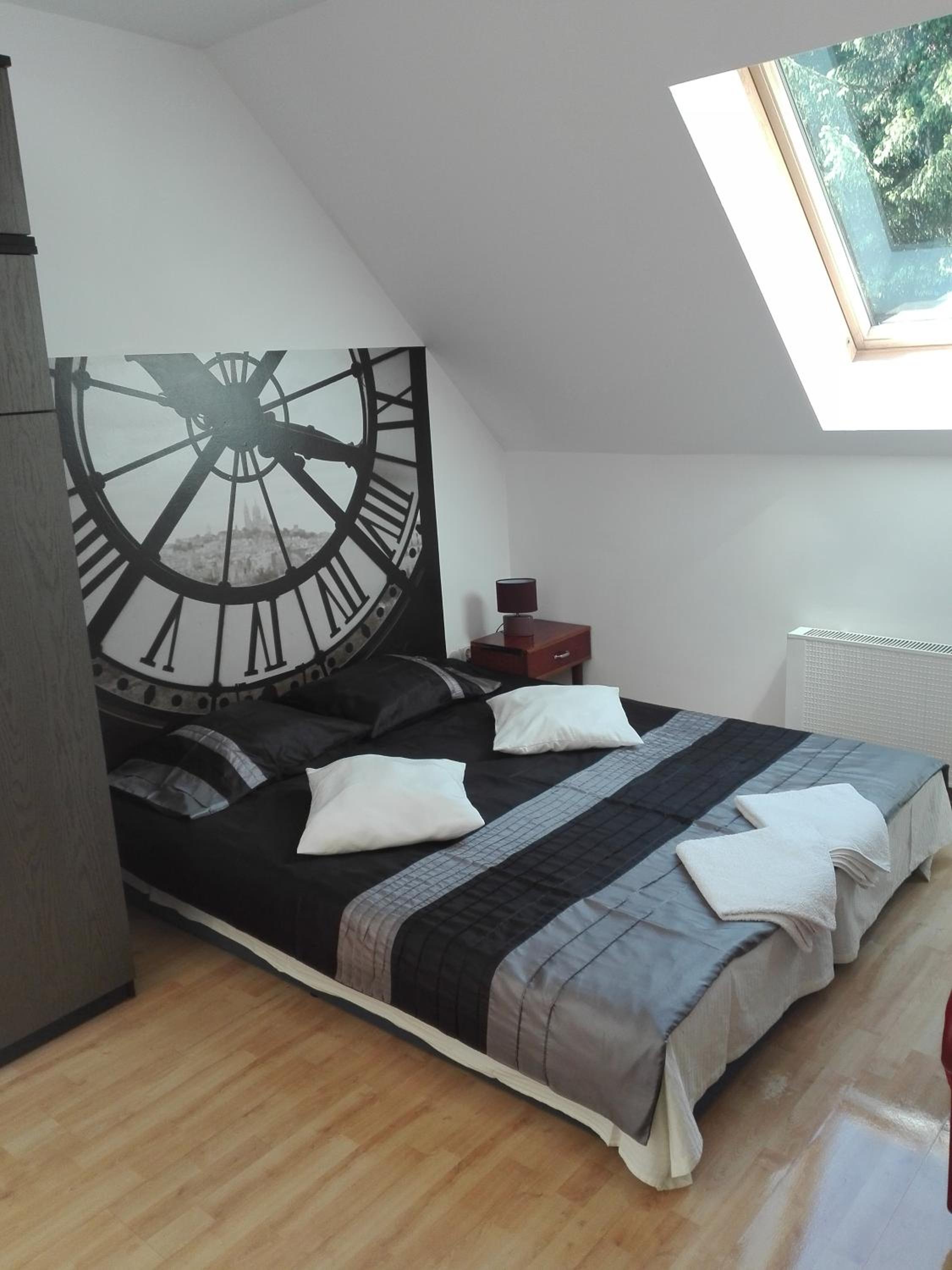 Double Room with Balcony (3 Adults) - Photo 15