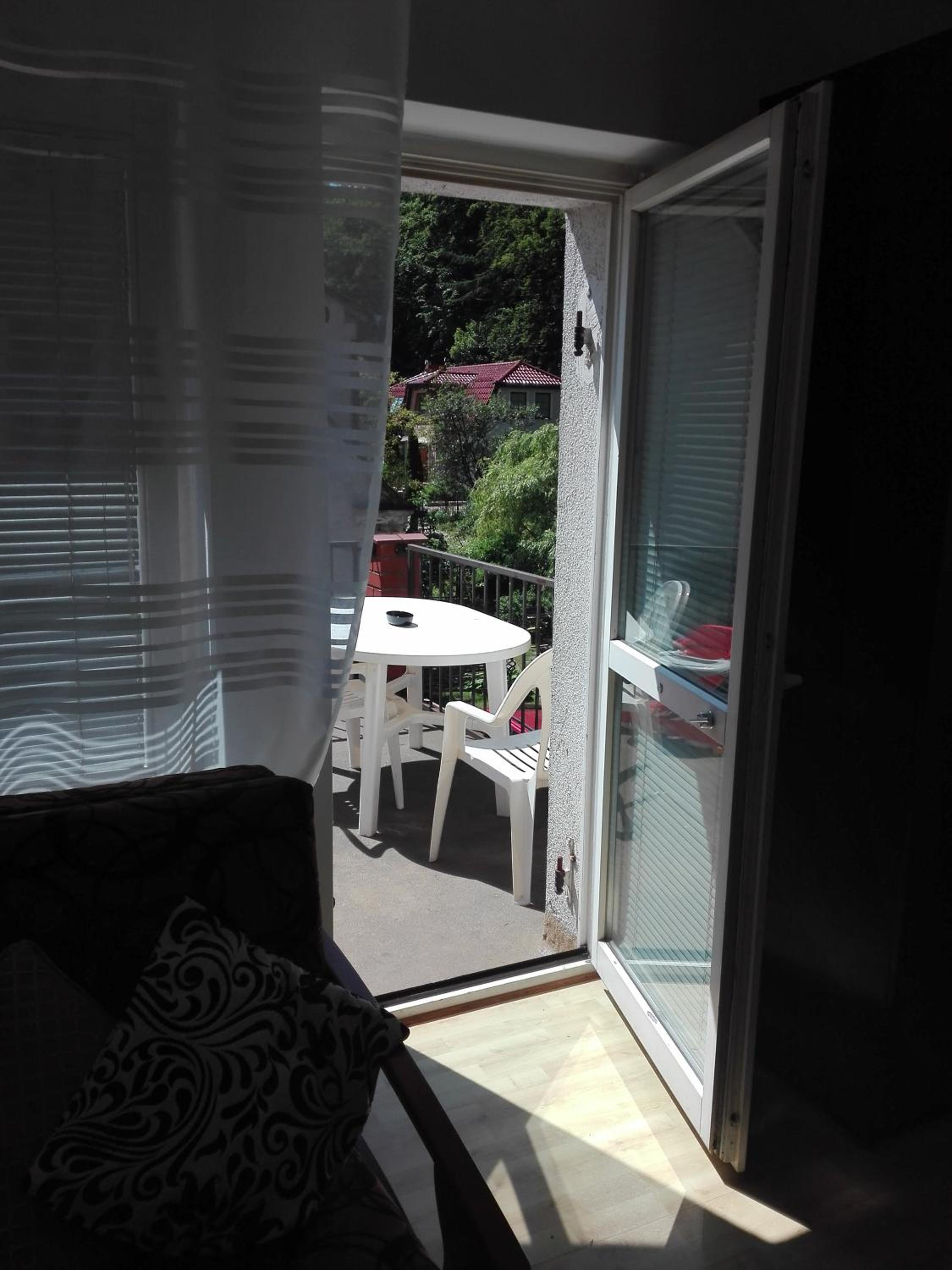 Double Room with Balcony (3 Adults) - Photo 12