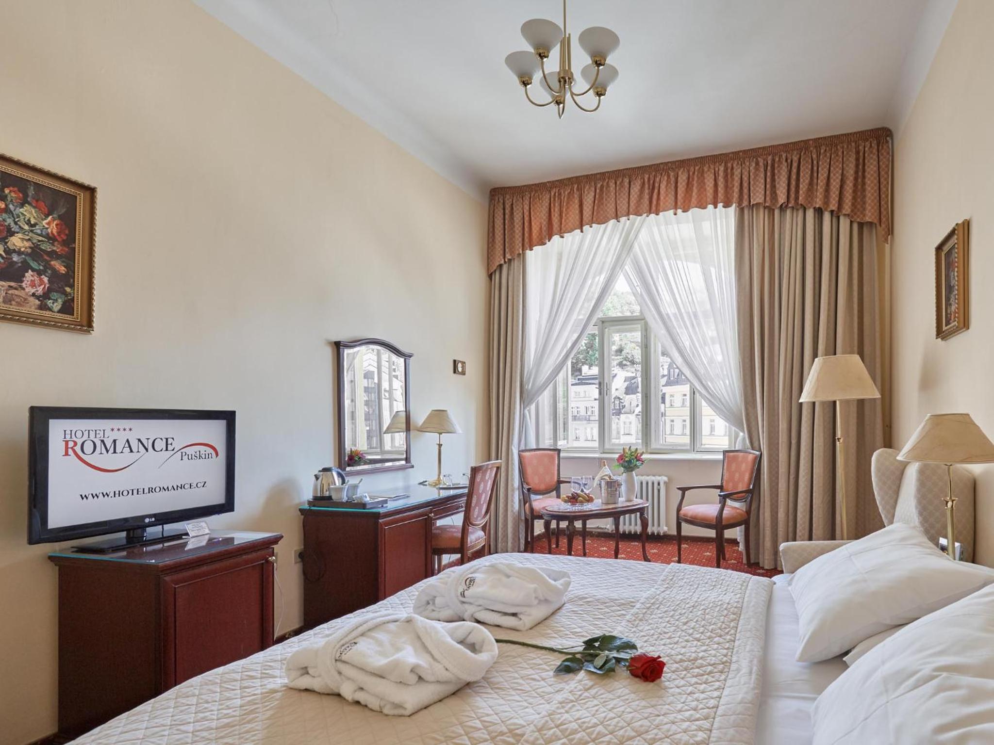 Exclusive Double Room with City View - Photo 8