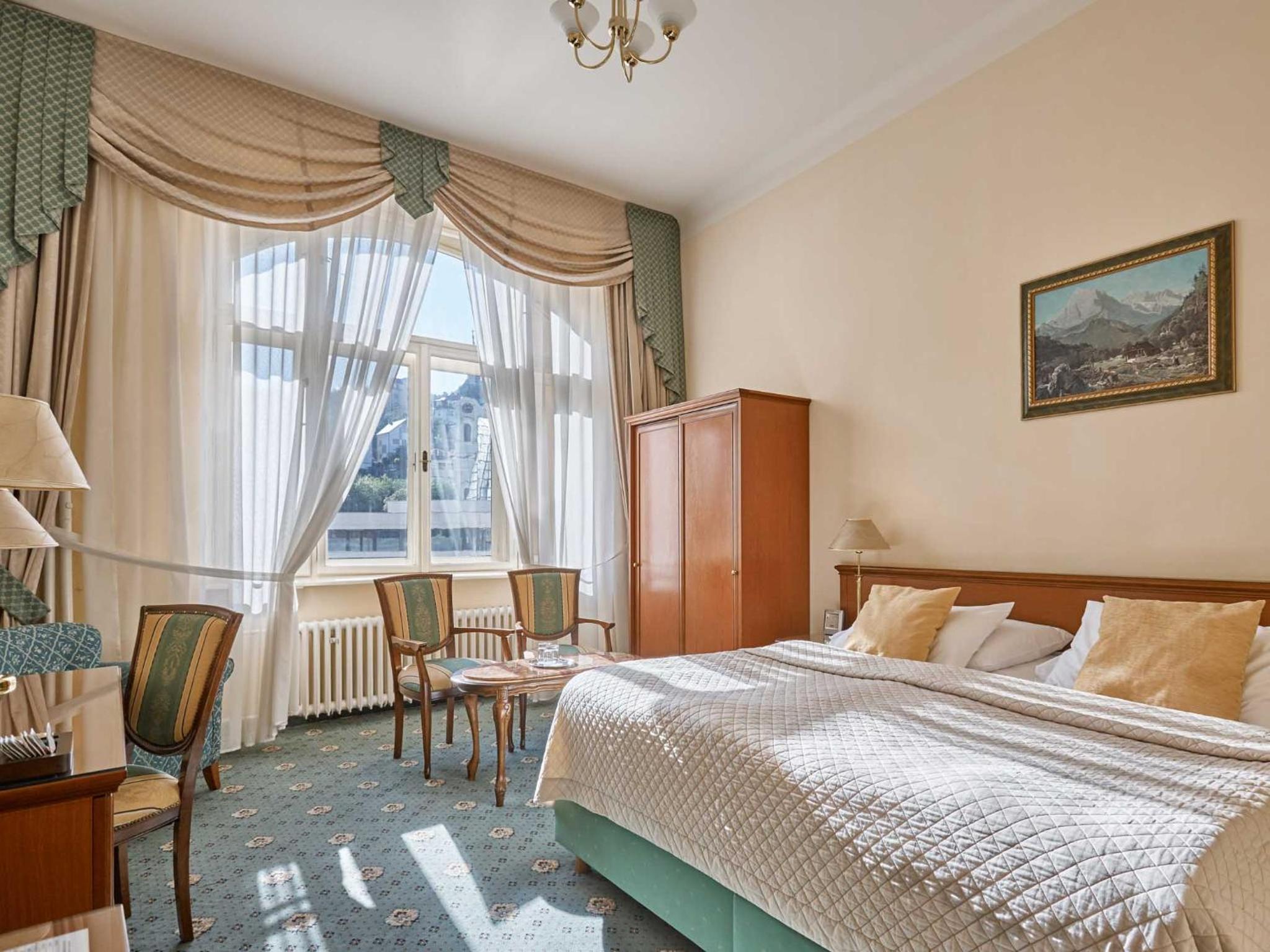 Exclusive Double Room with City View - Photo 9