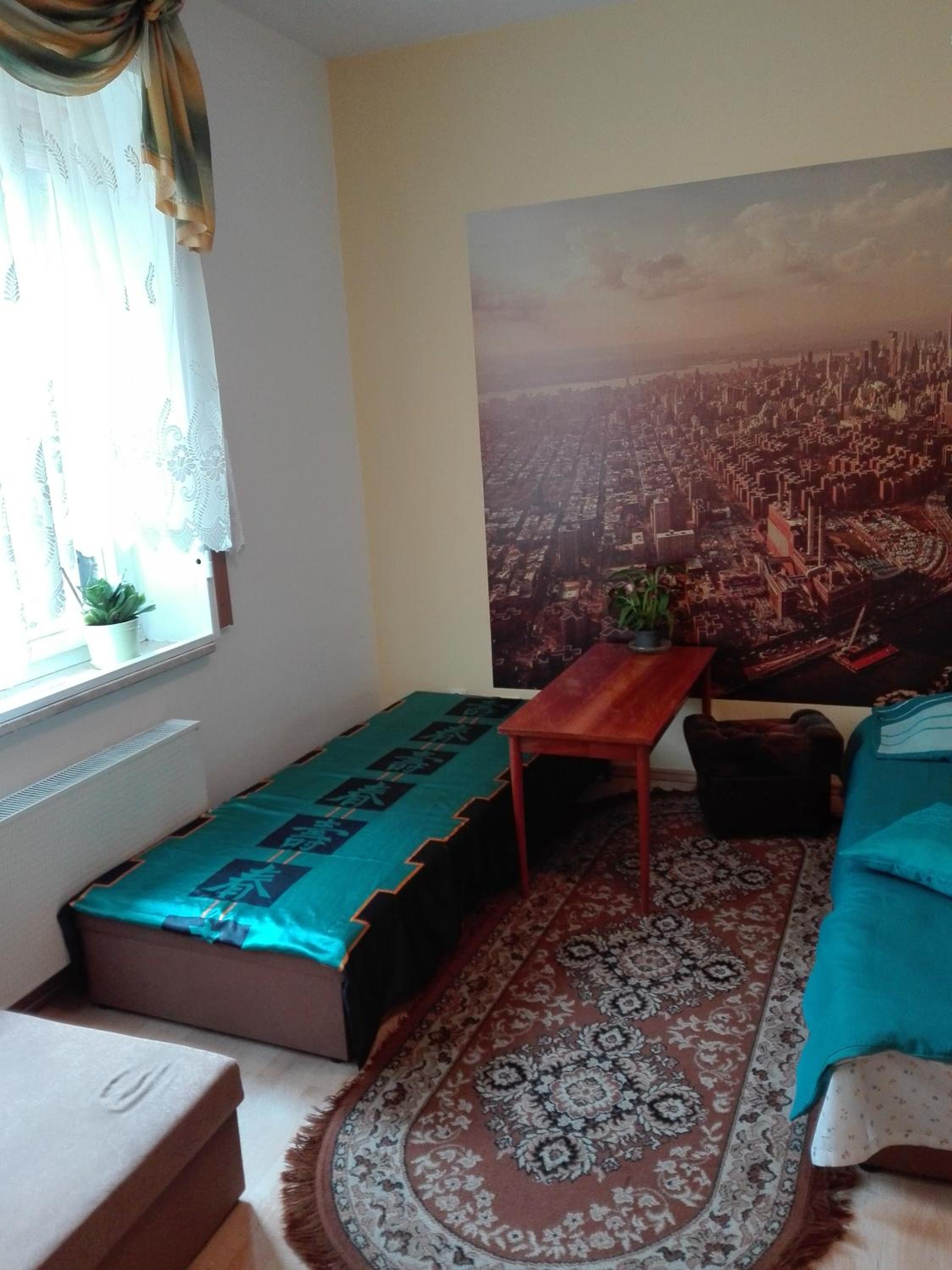 Queen Room with Two Queen Beds - Photo 18