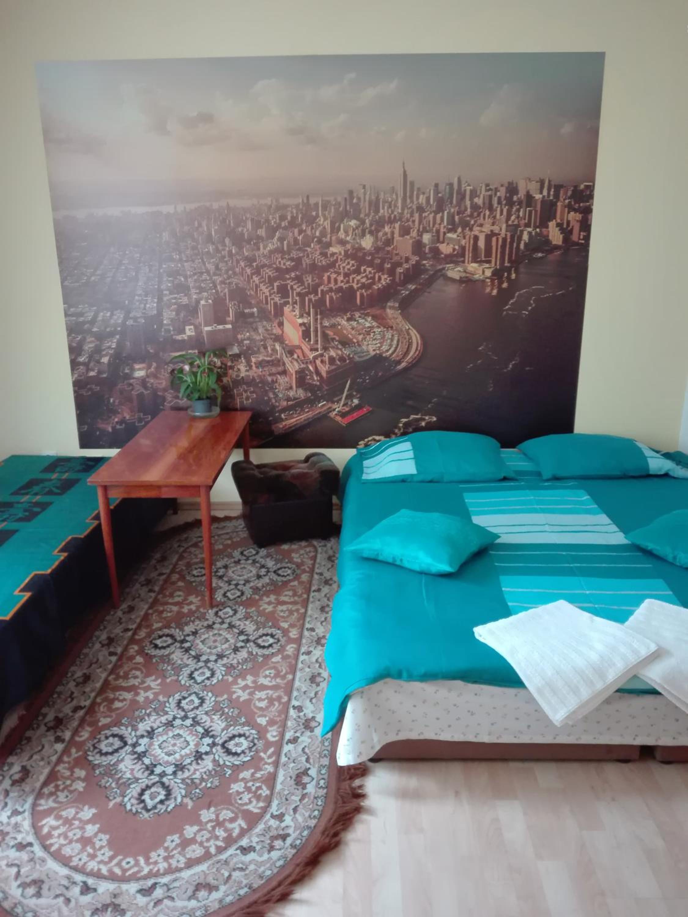 Queen Room with Two Queen Beds - Photo 17