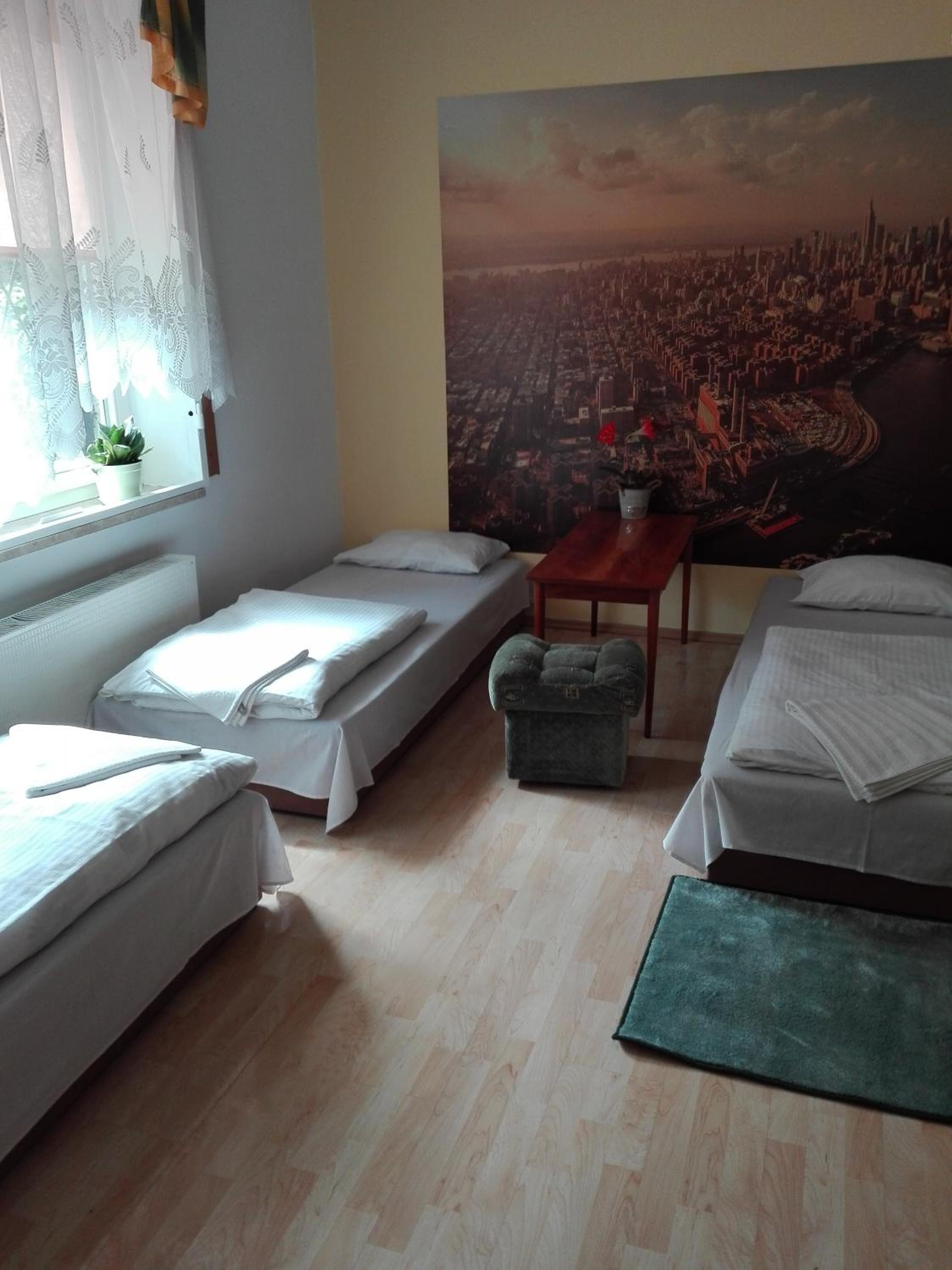 Queen Room with Two Queen Beds - Photo 14