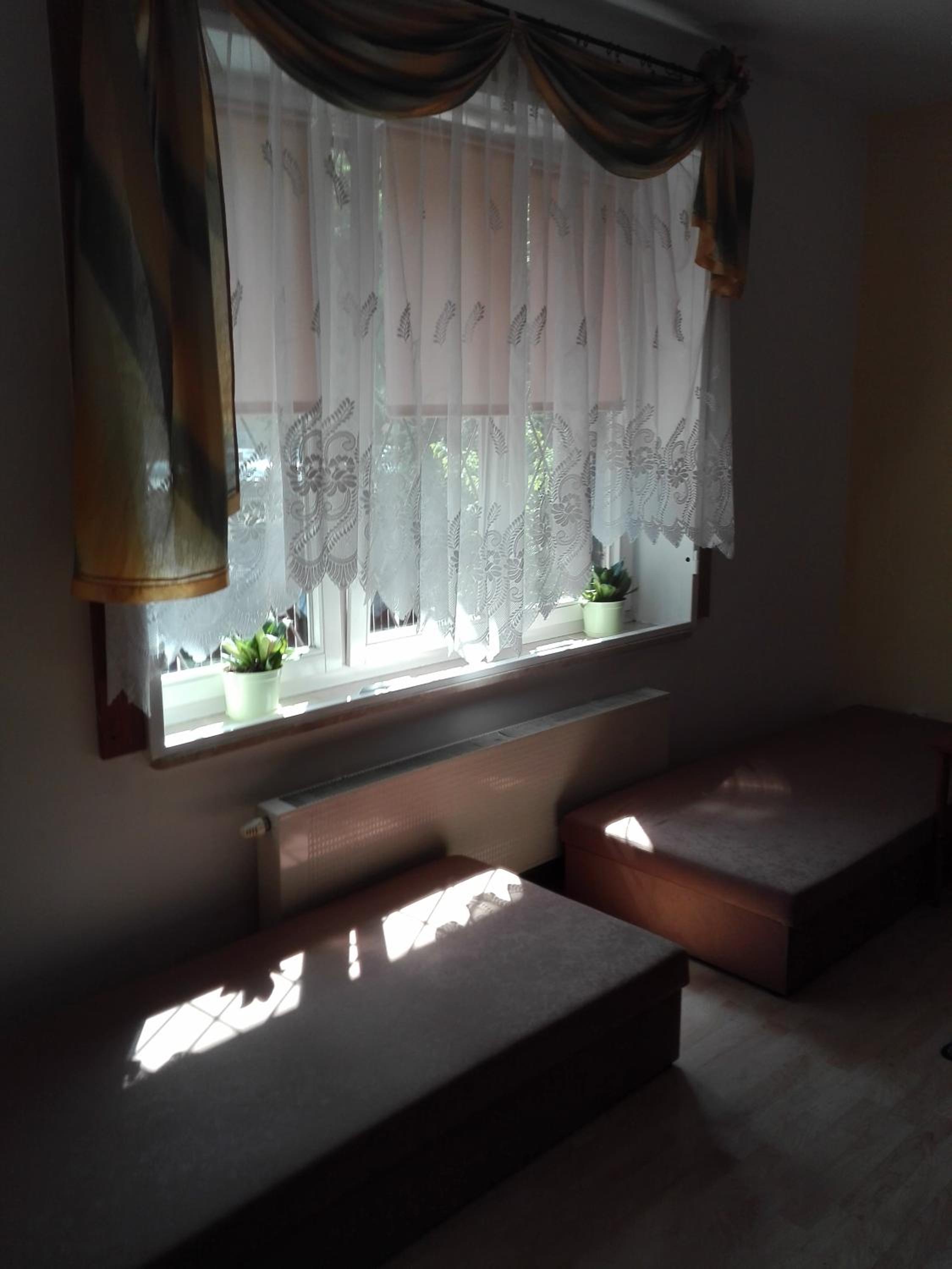 Queen Room with Two Queen Beds - Photo 2