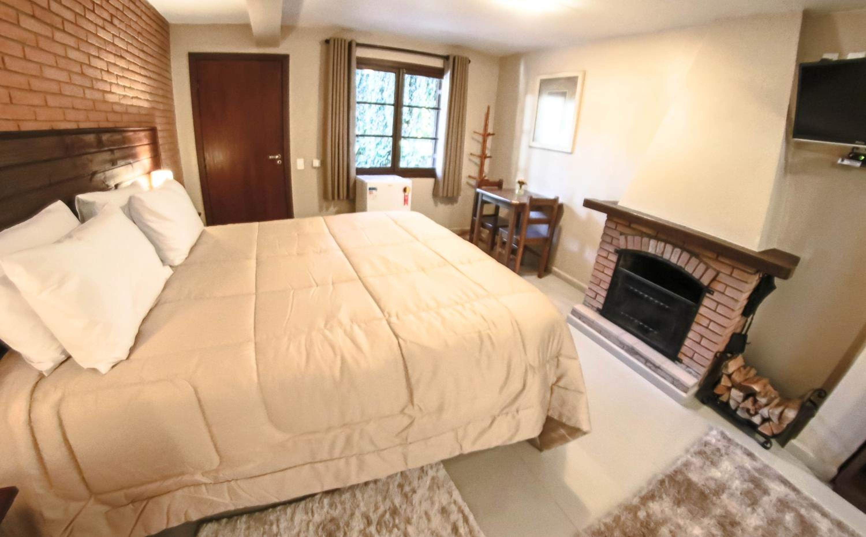 Double Room with Spa Bath photo 2