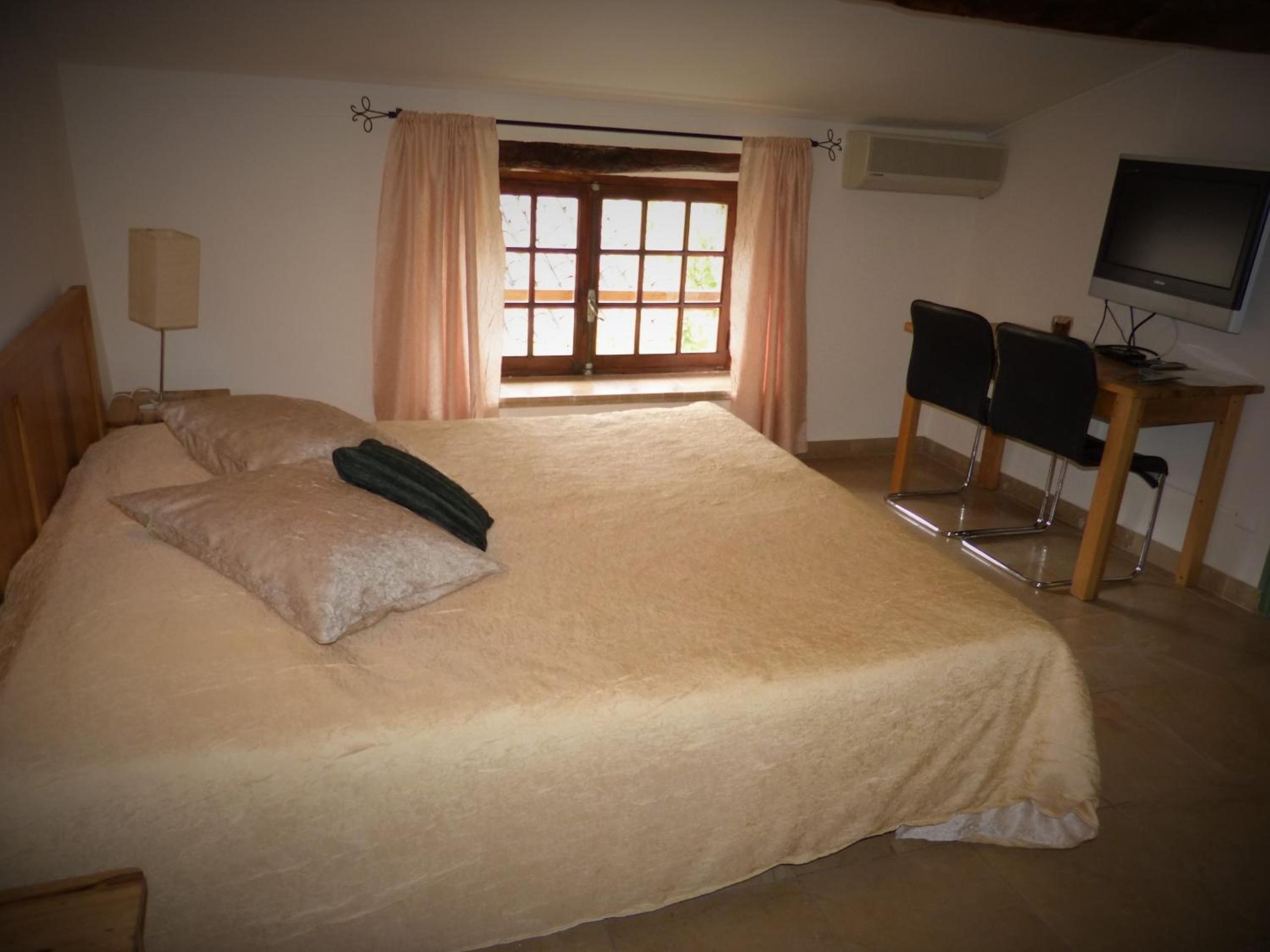 Superior Double Room - Photo 2