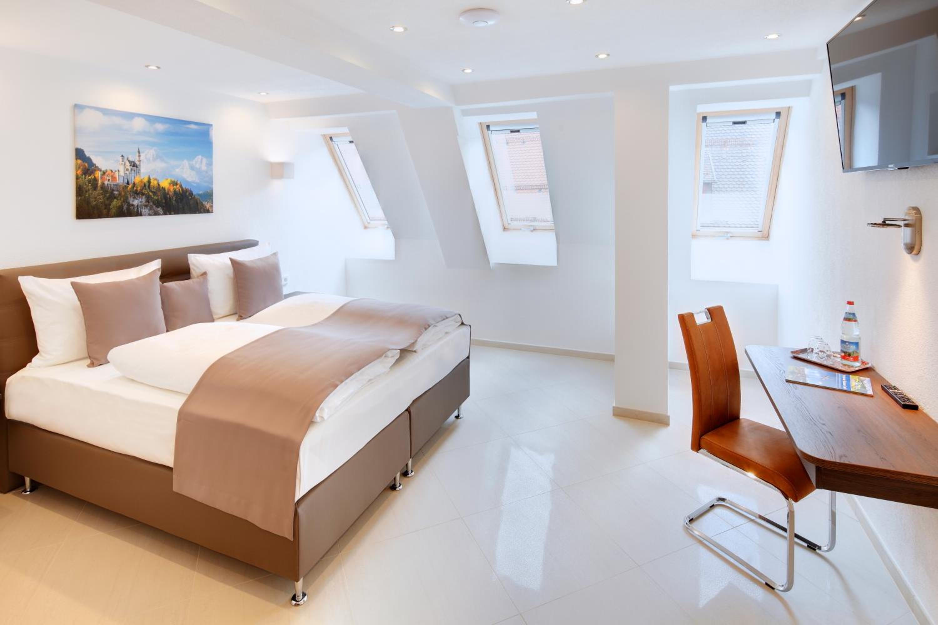 Double Room - Photo 11
