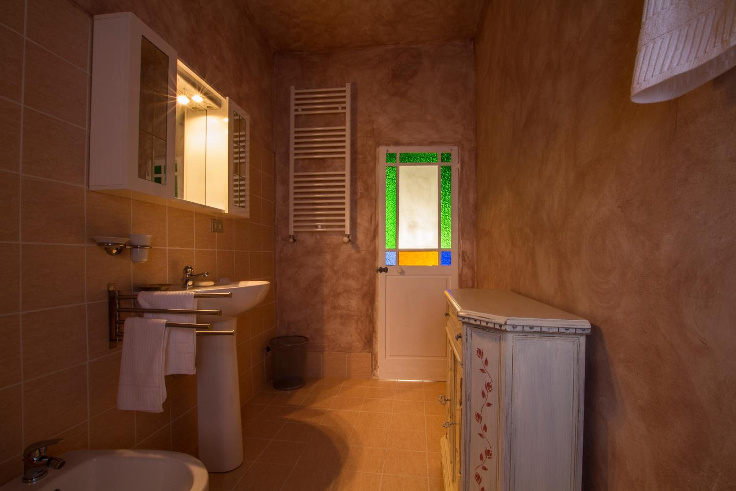 Double Room - Photo 4