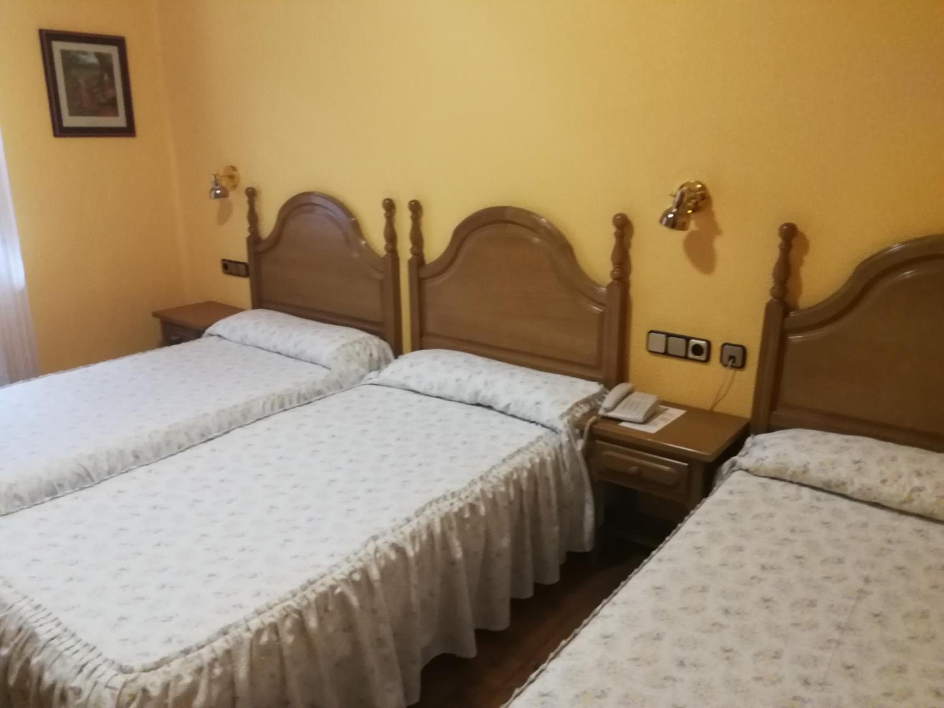 Triple Room - Photo 9