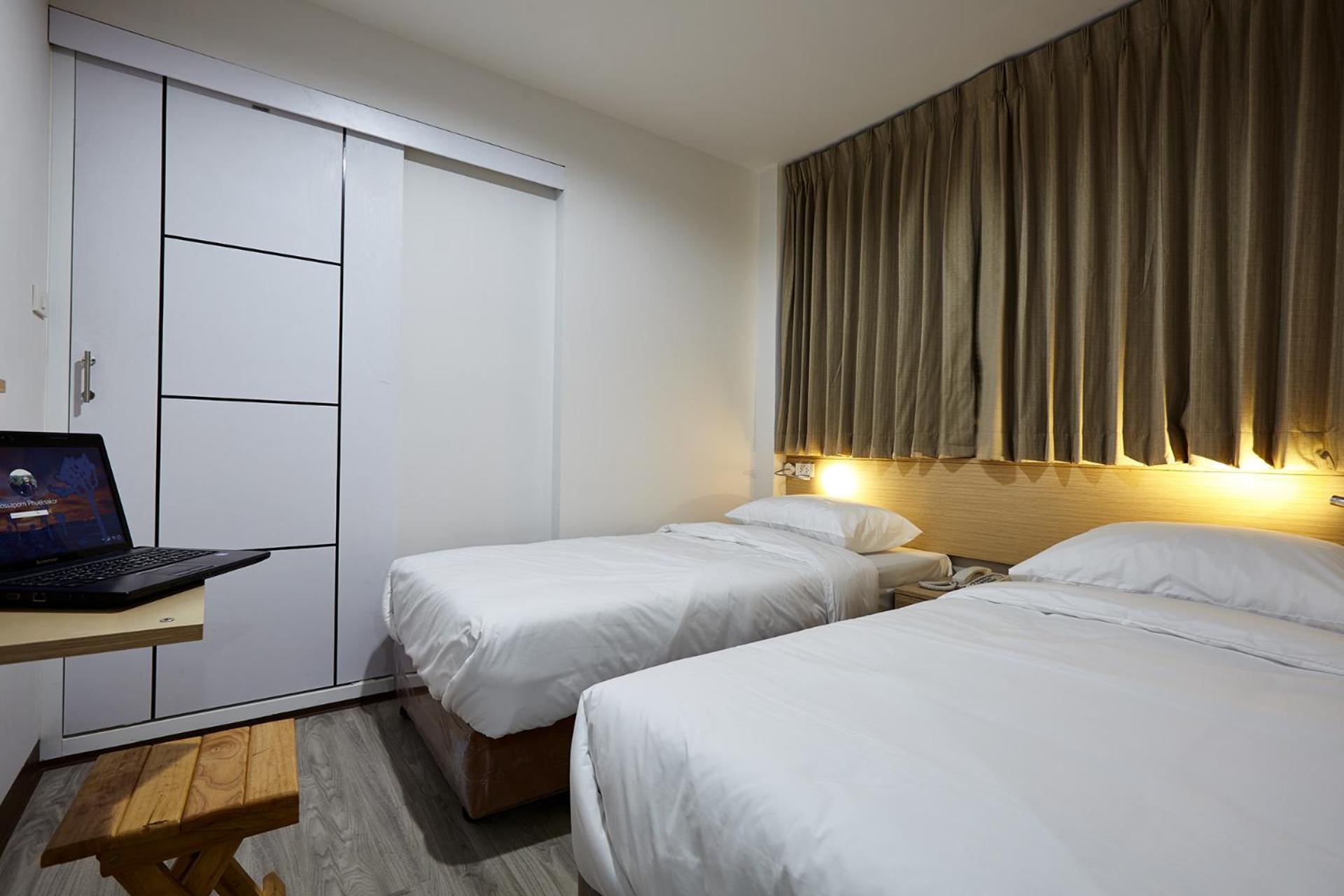 Economy Twin Room photo 2