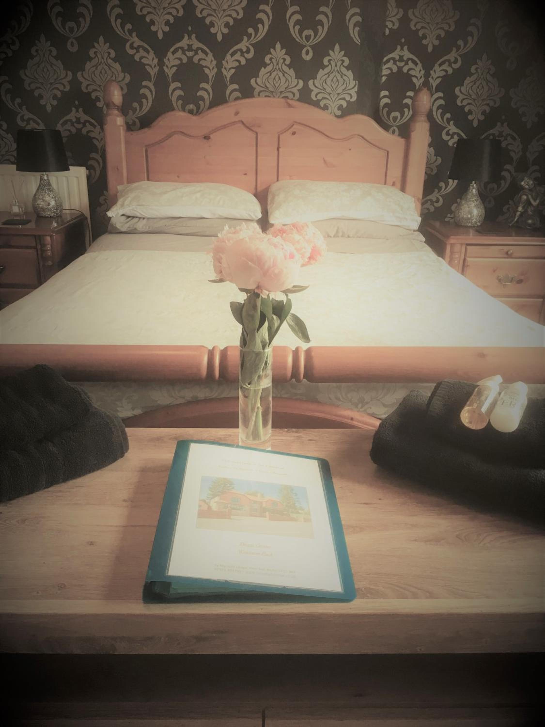 Double Room with Private Bathroom photo 3