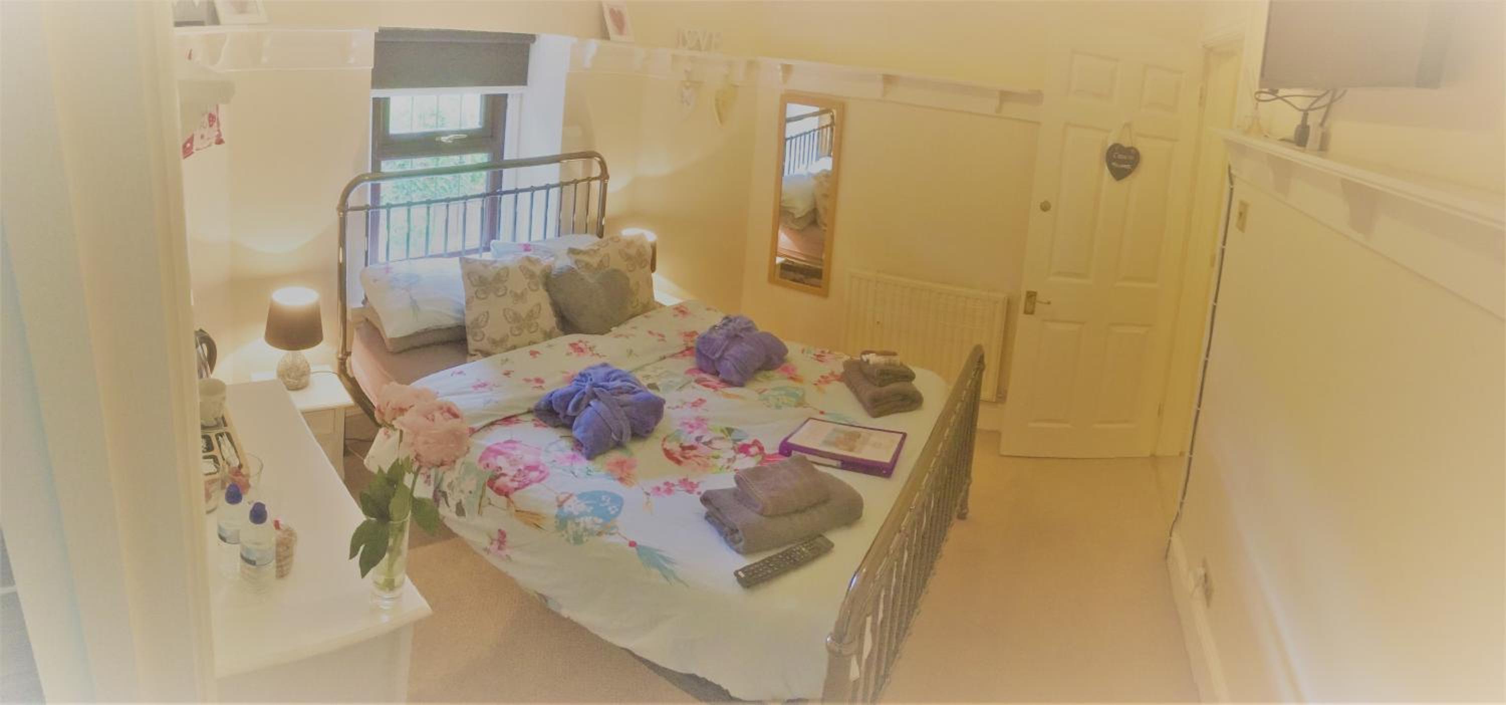 Double Room with Private Bathroom photo 2