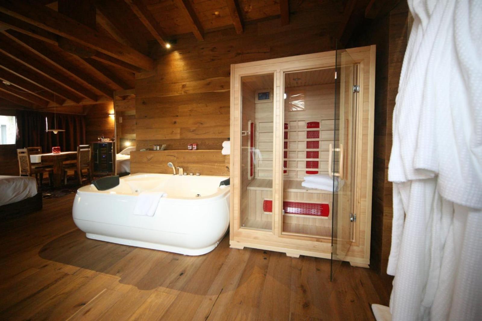King Suite - Photo 3