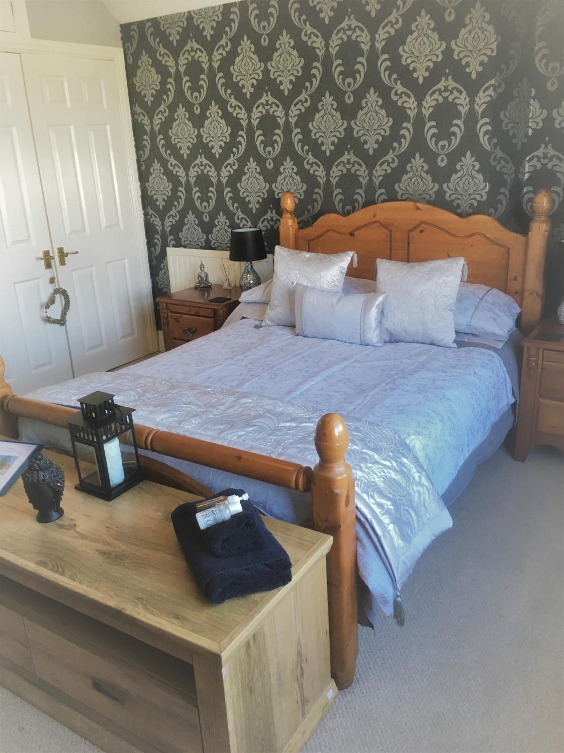Double Room with Private Bathroom photo 2