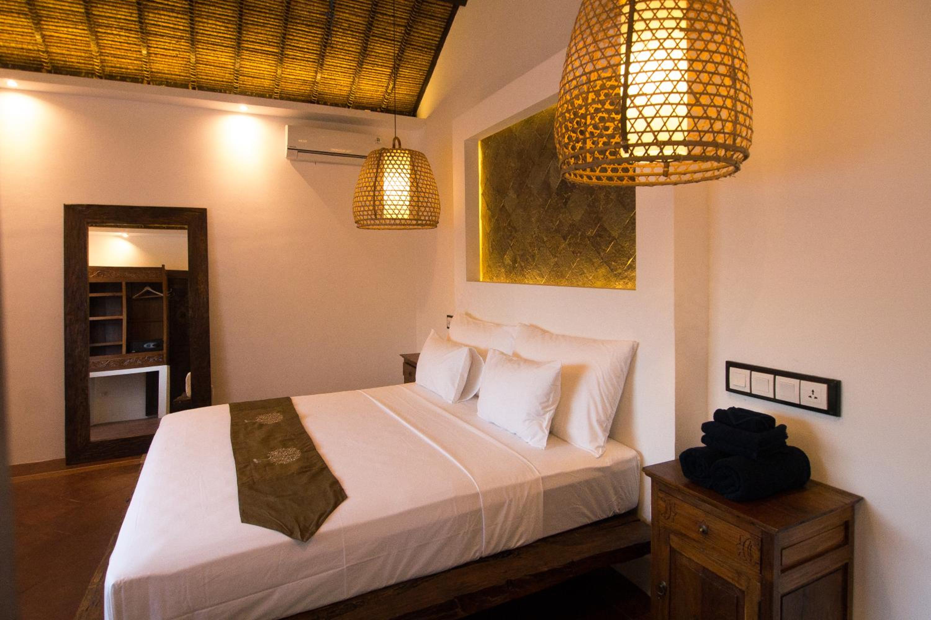 Montserrat Sunrise Double Room - Photo 12