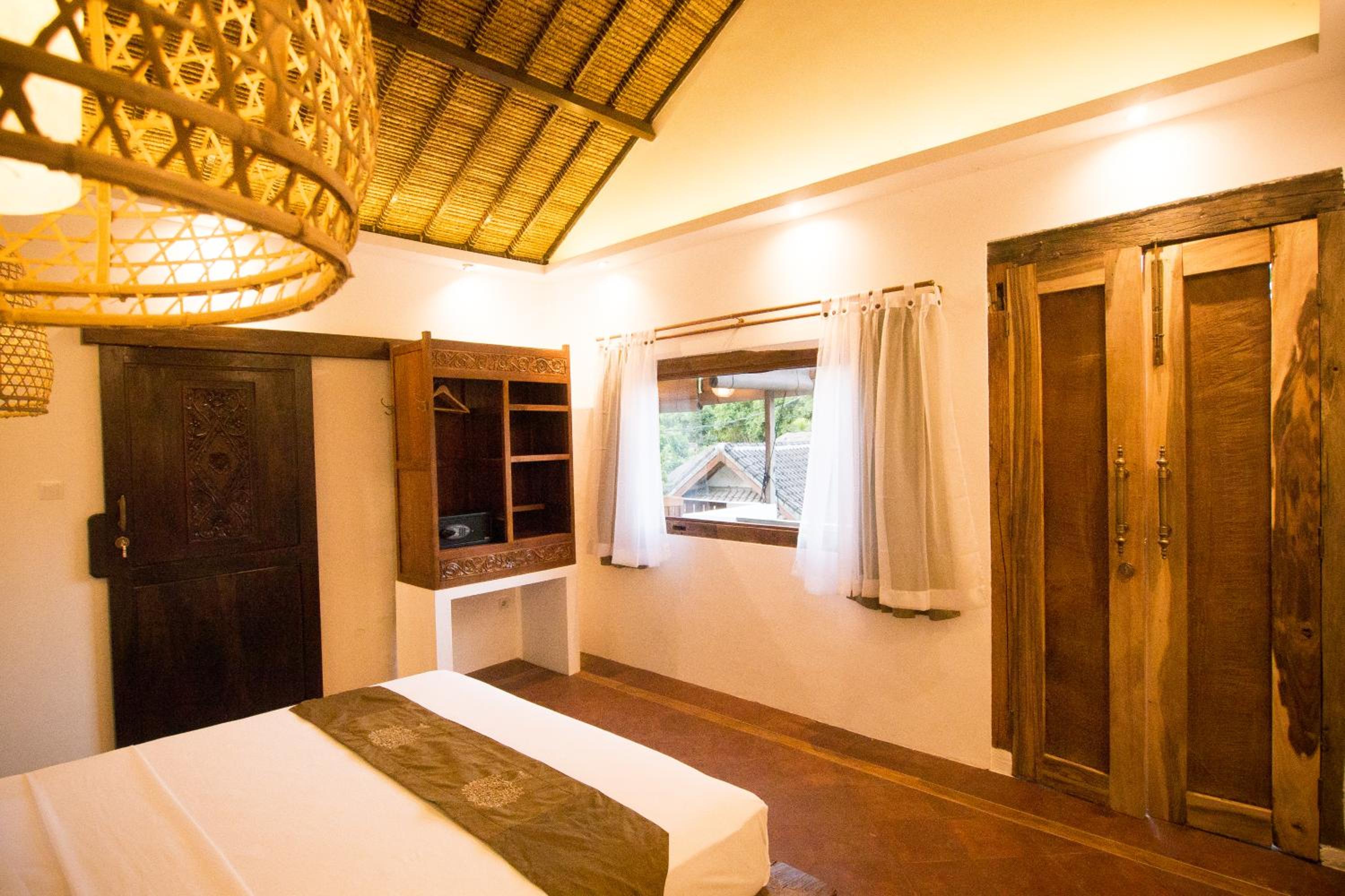Montserrat Sunrise Double Room - Photo 26