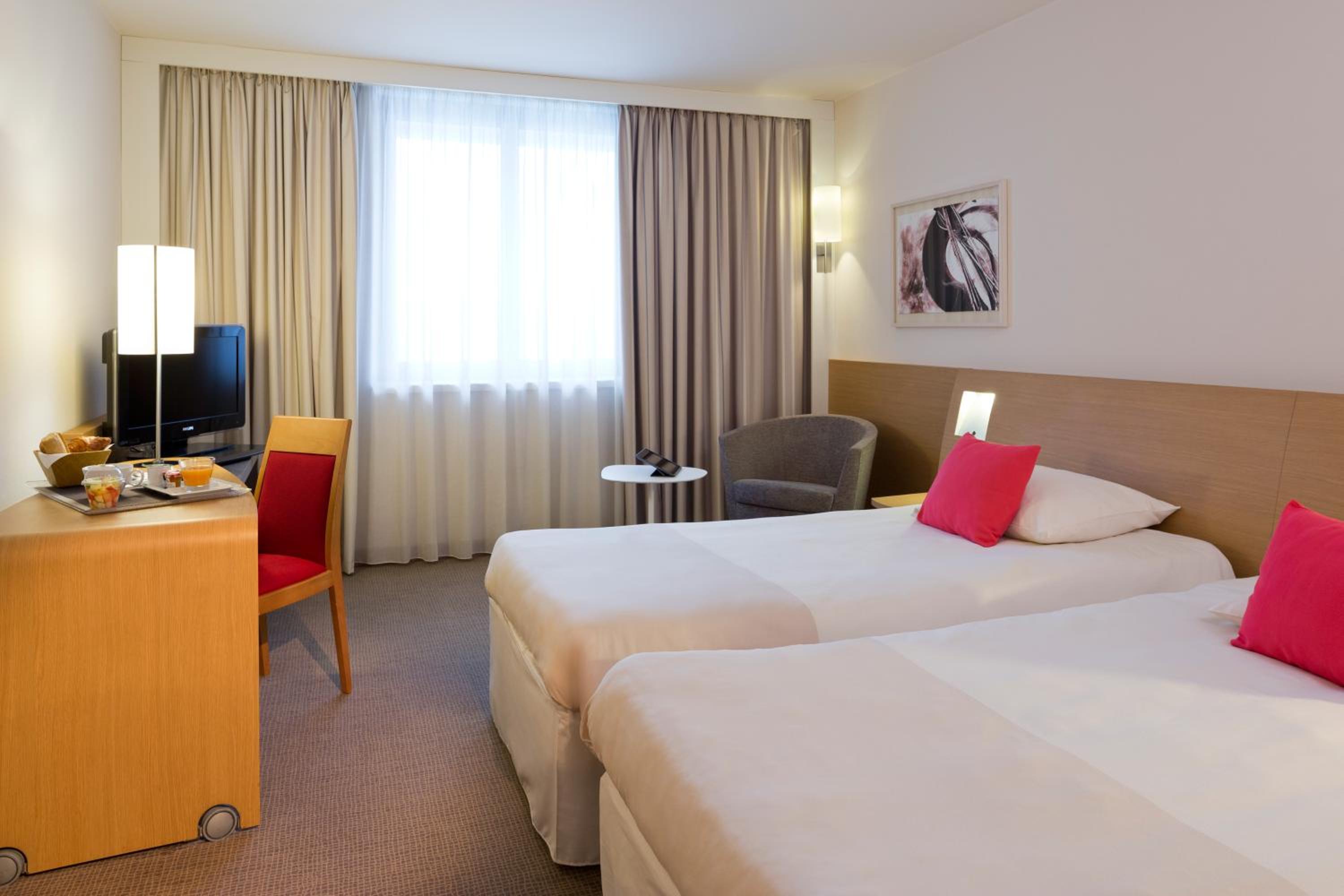 Classic Twin Room - Photo 3