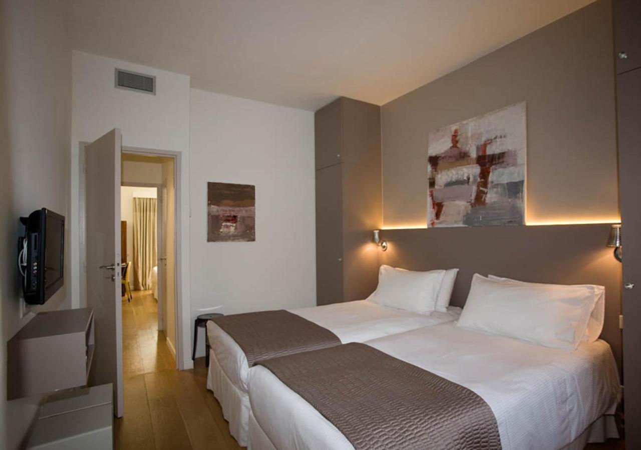 Deluxe Suite photo 3