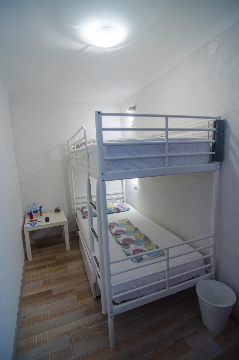 Double Room with Shared Bathroom photo 2