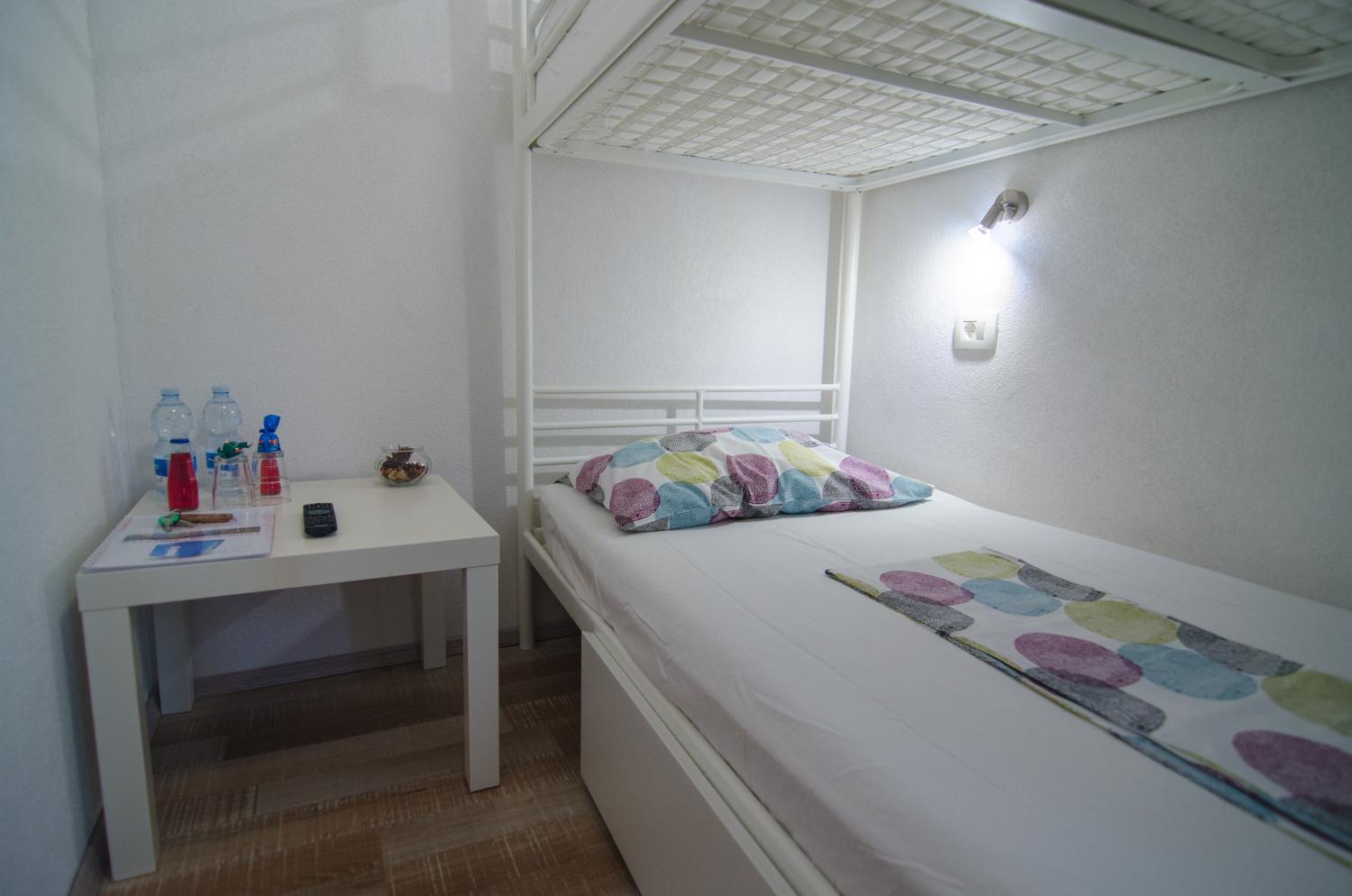 Double Room with Shared Bathroom photo 3