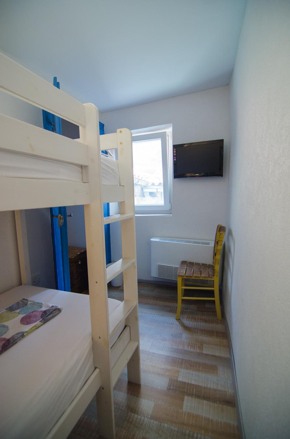 Double Room with Shared Bathroom photo 2