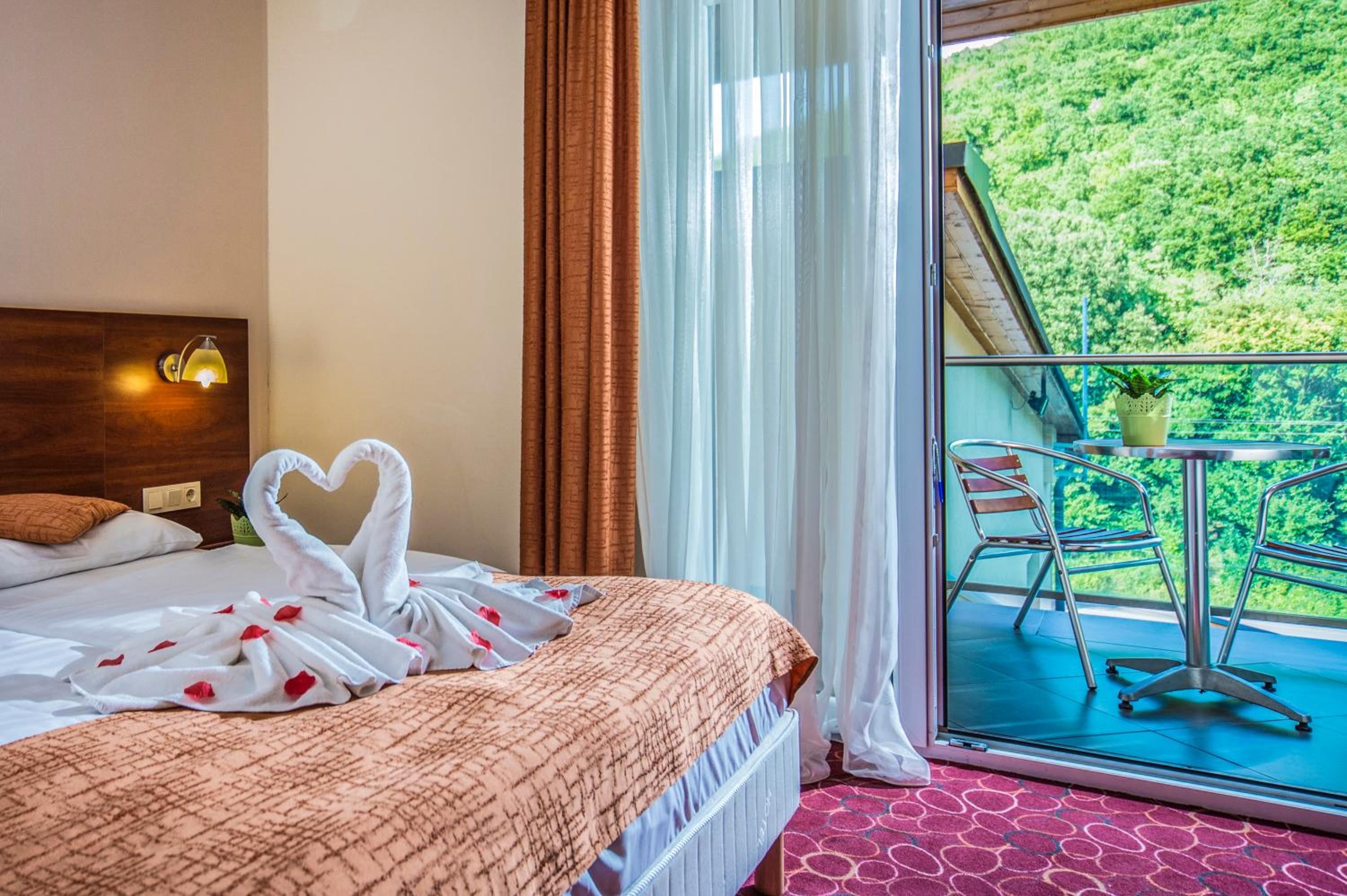 Triple Room with Mountain View