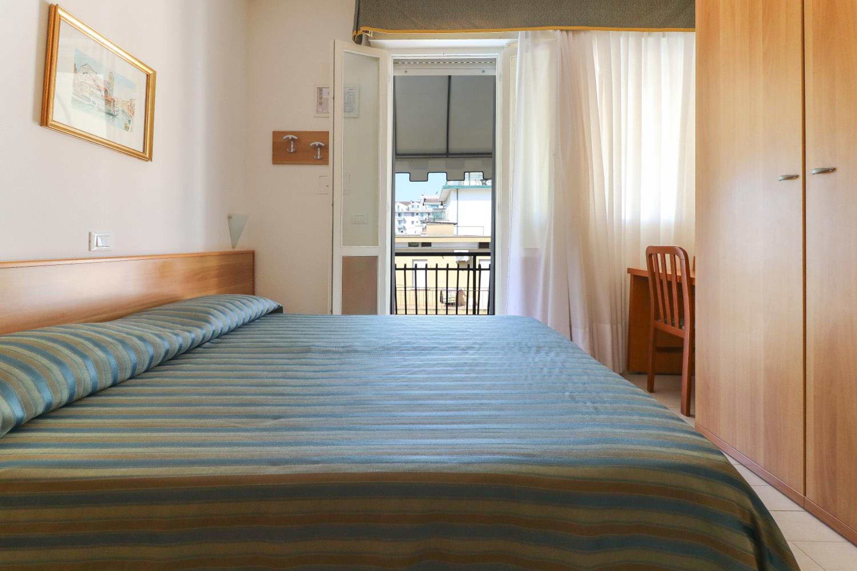 Standard Double Room - Photo 1