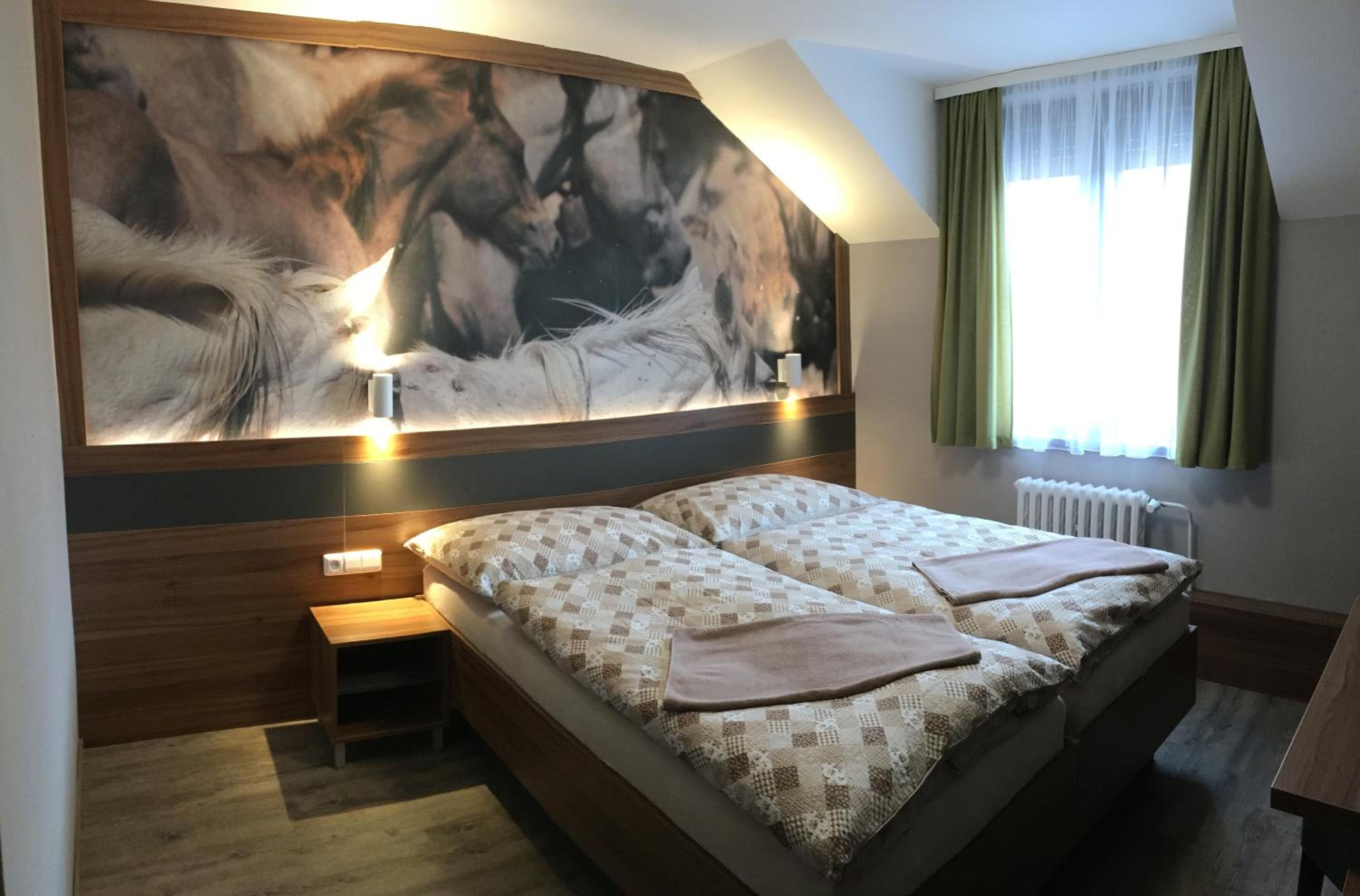 Standard Double or Twin Room - Photo 6