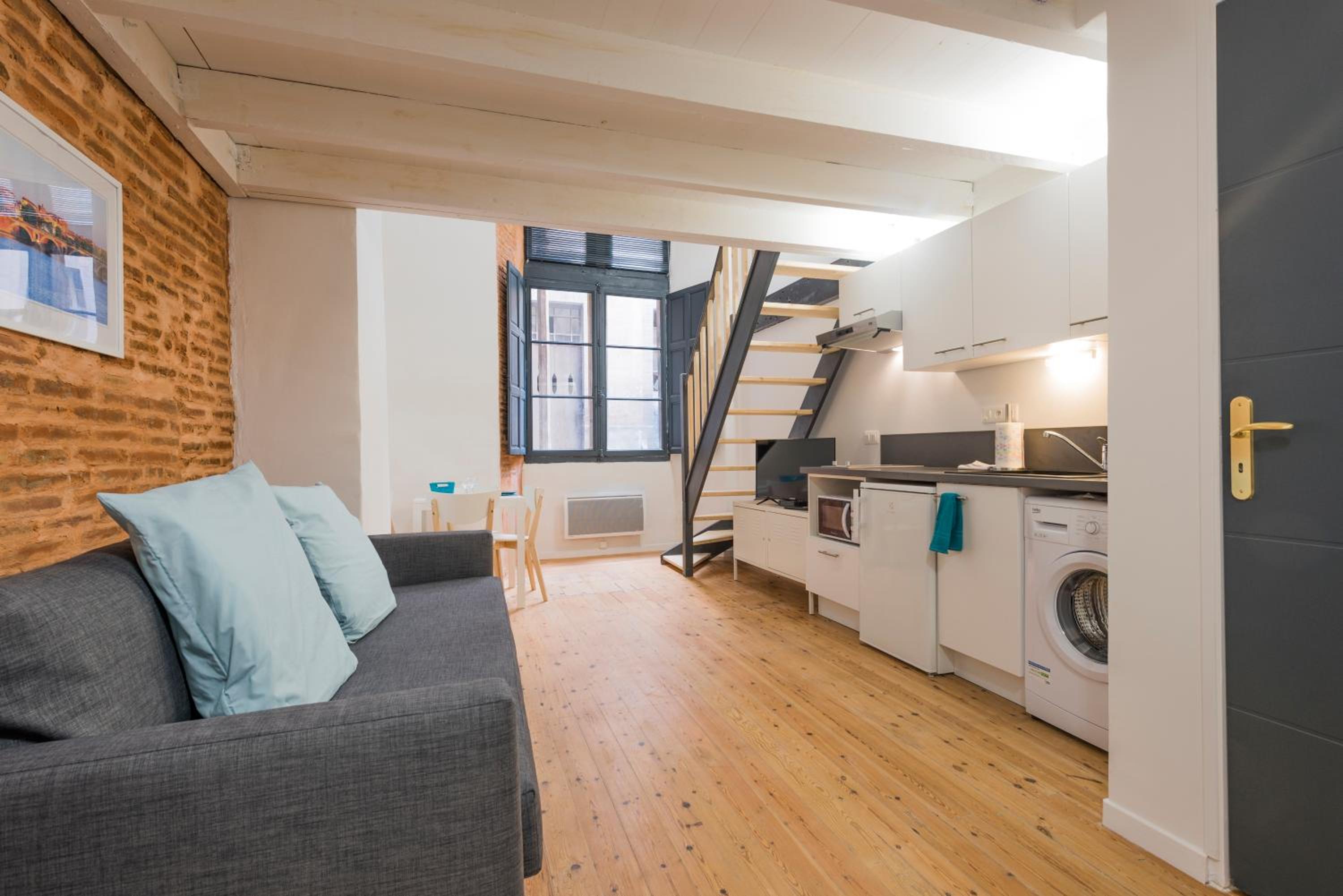 One-Bedroom Apartment