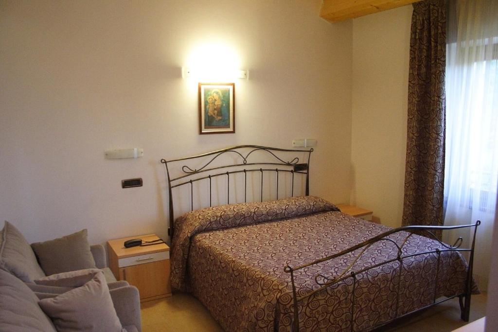Double or Twin Room photo 3