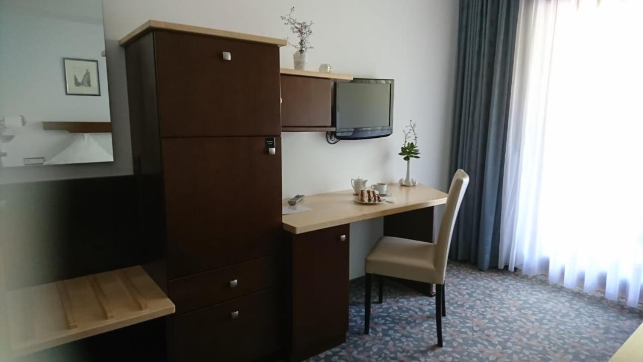Double Room with Balcony photo 2