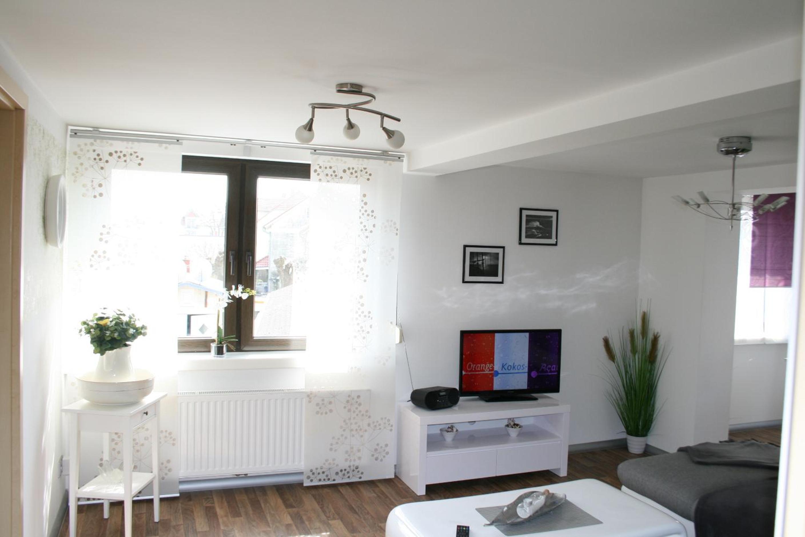 Apartment photo 2