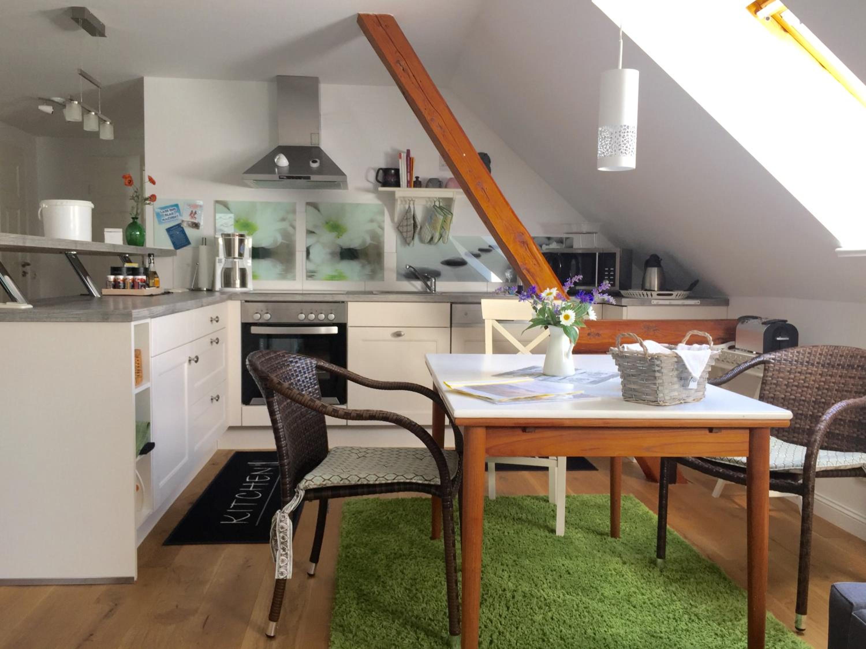 Apartment with Terrace - Photo 8