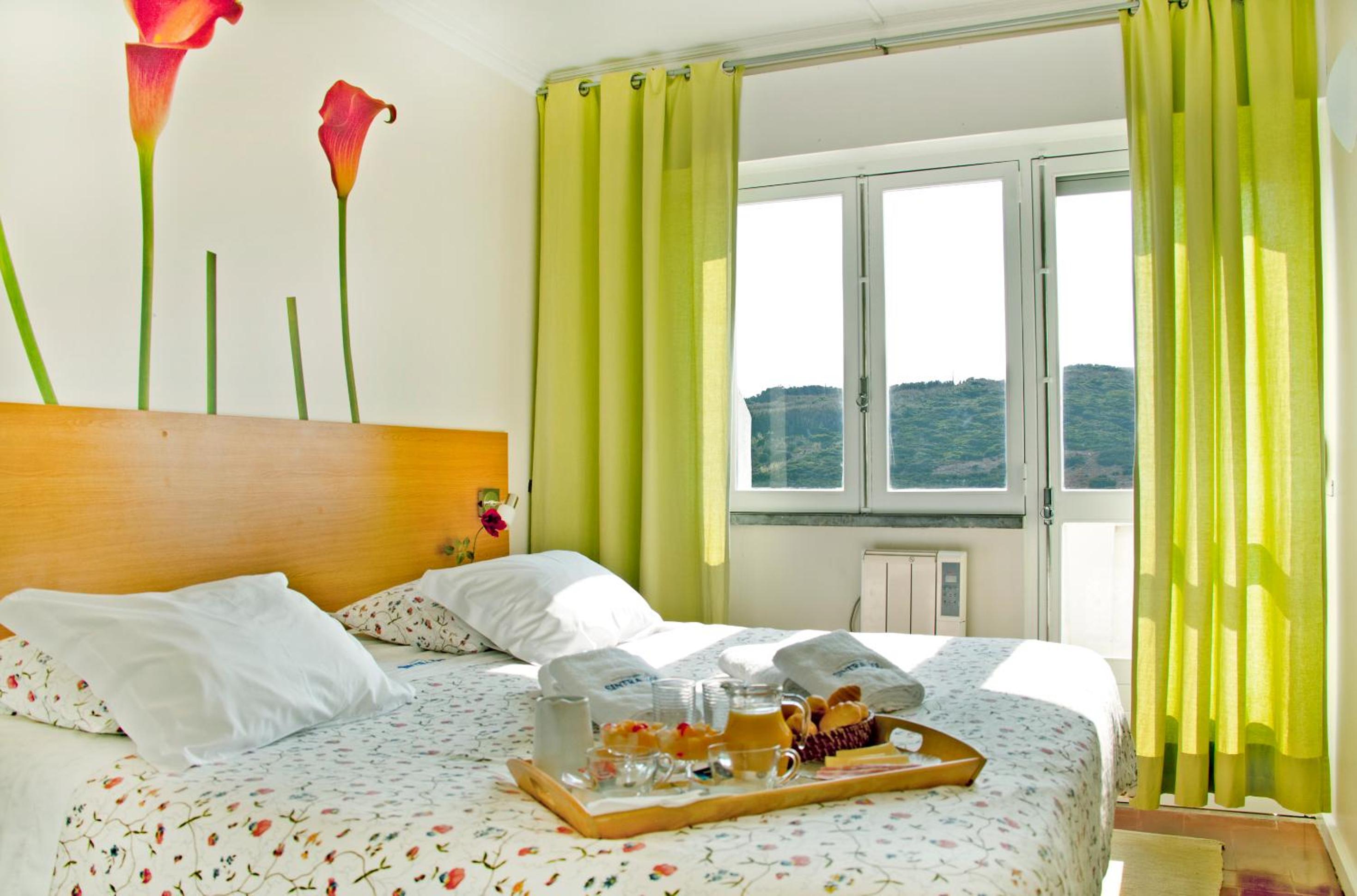 One-Bedroom Apartment with Sea View