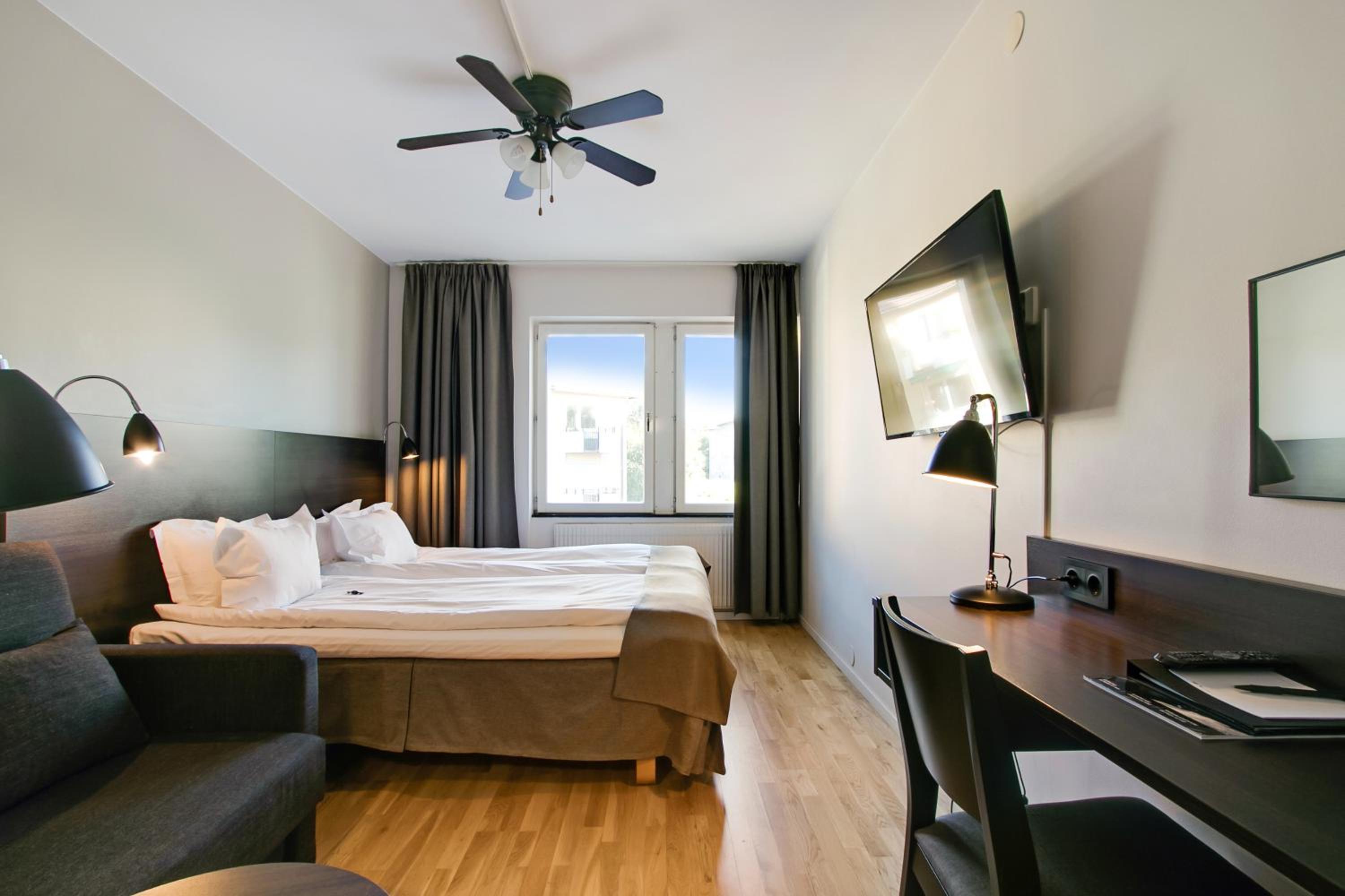 Standard Twin Room - Photo 13