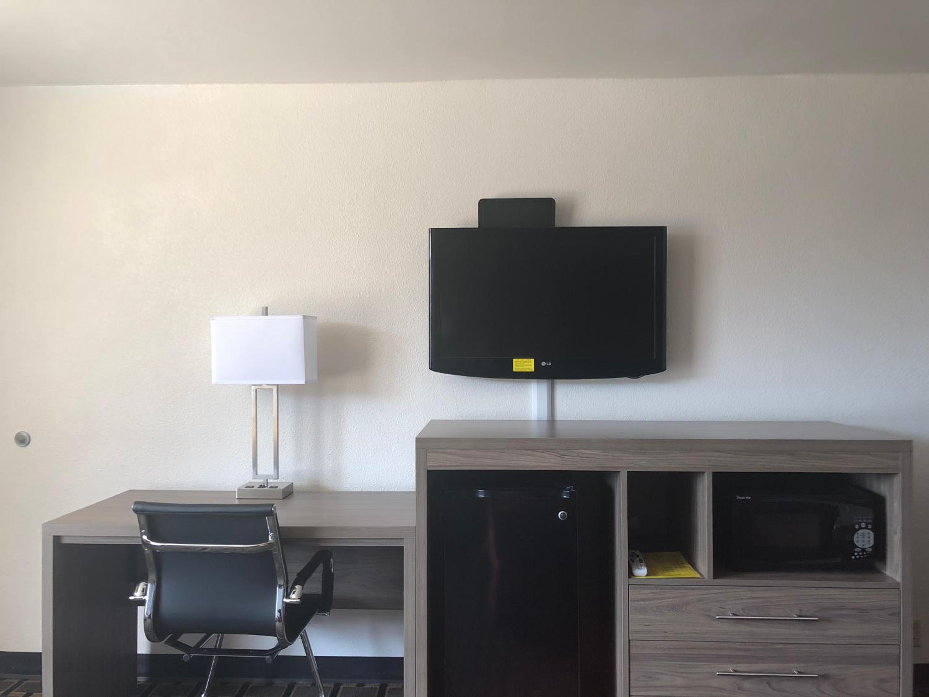 Deluxe King Room - Photo 3