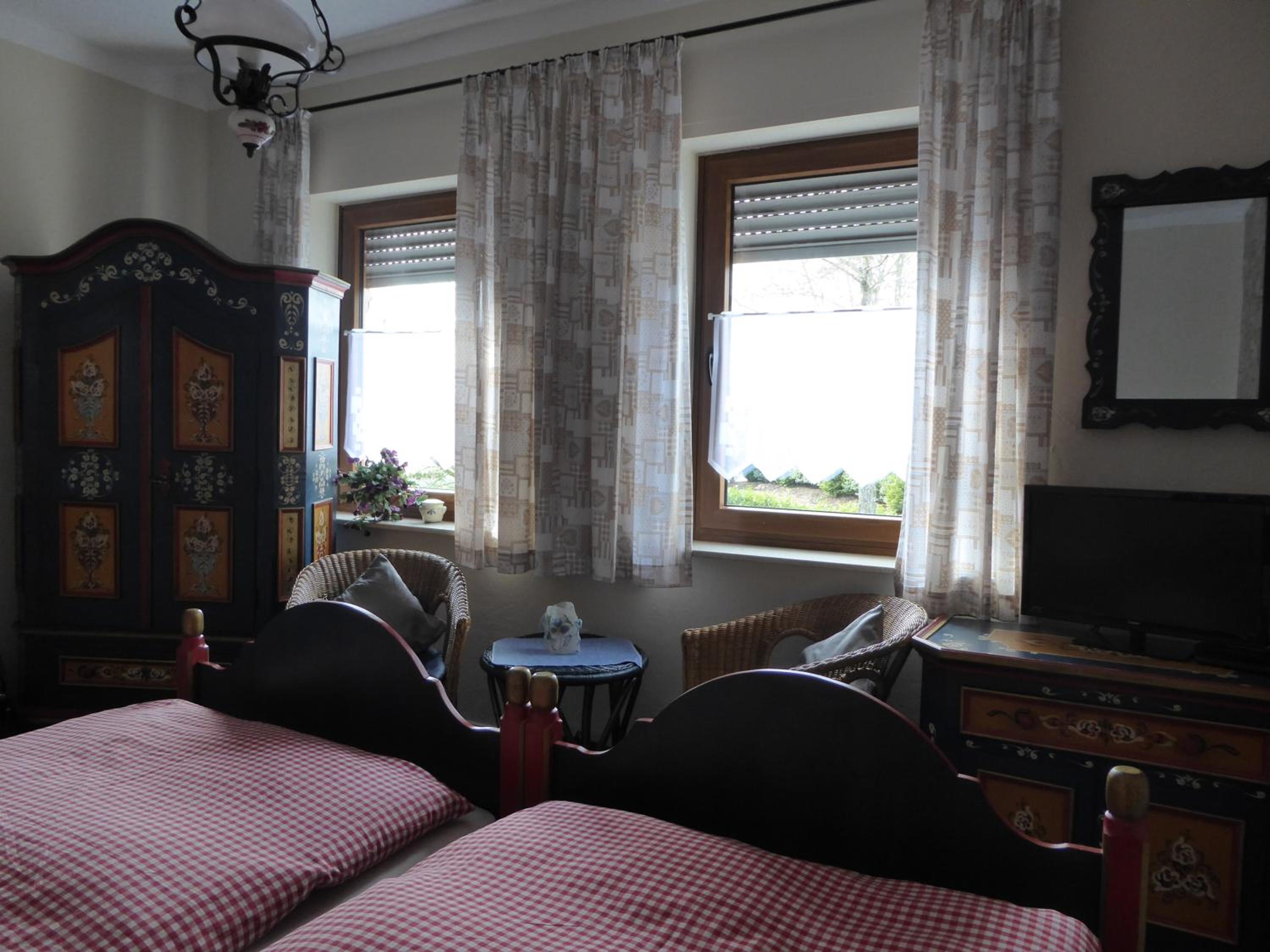 Double or Twin Room with Shared Bathroom photo 1