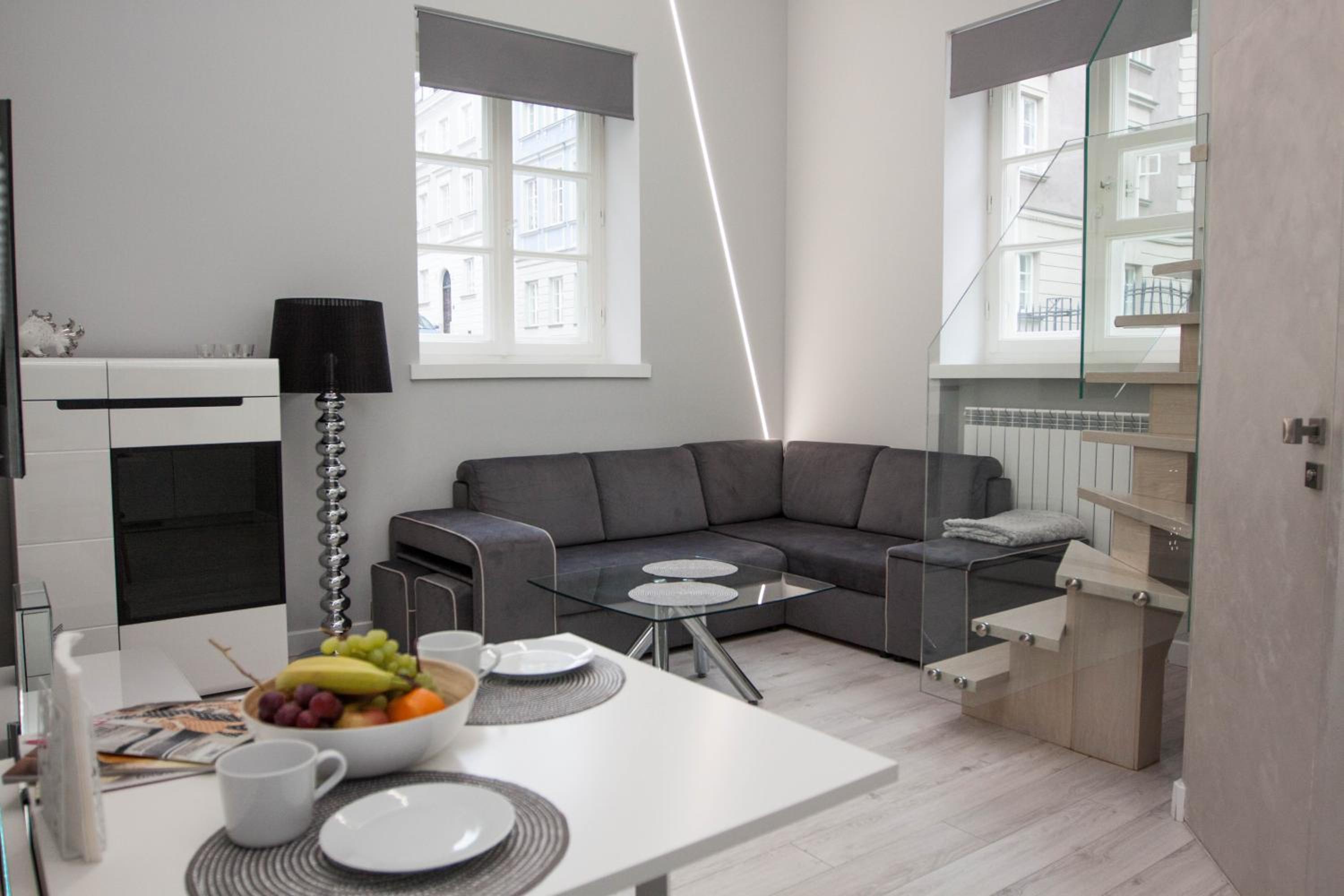 Apartment - Split Level - Photo 4