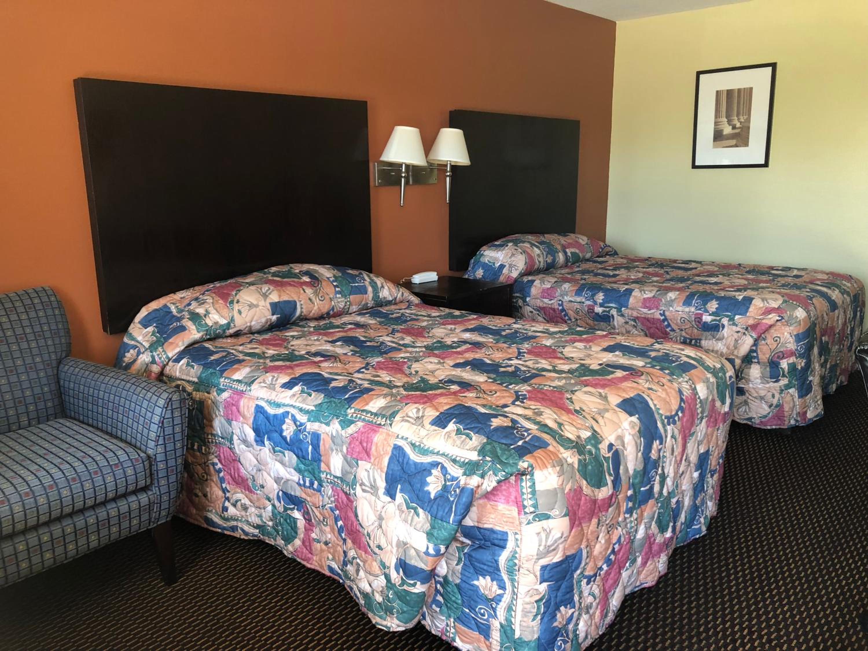 Double Room with Two Double Beds - Non-Smoking - Photo 3
