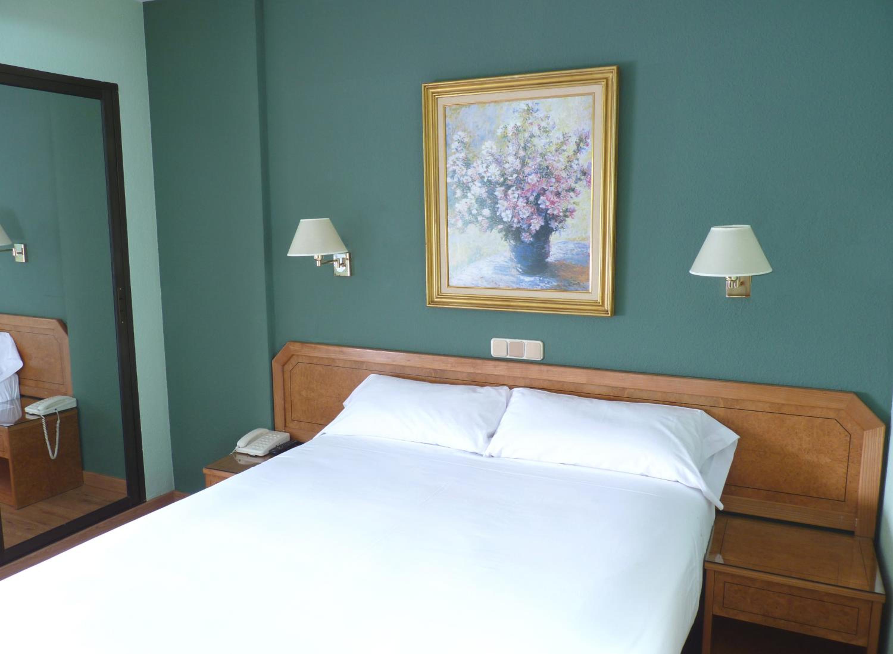 Standard Queen Room - Photo 3