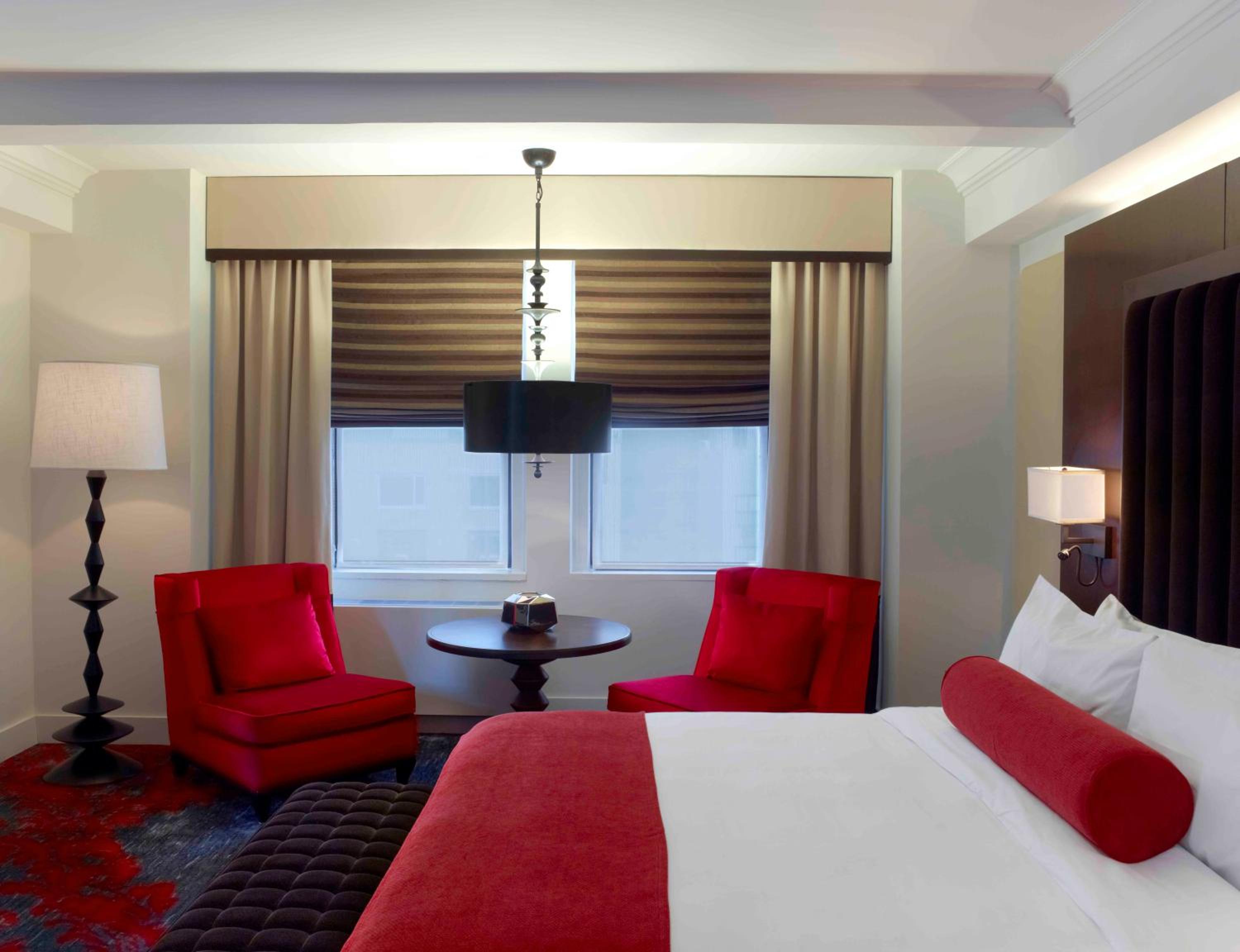 Deluxe King Room - Non-Smoking