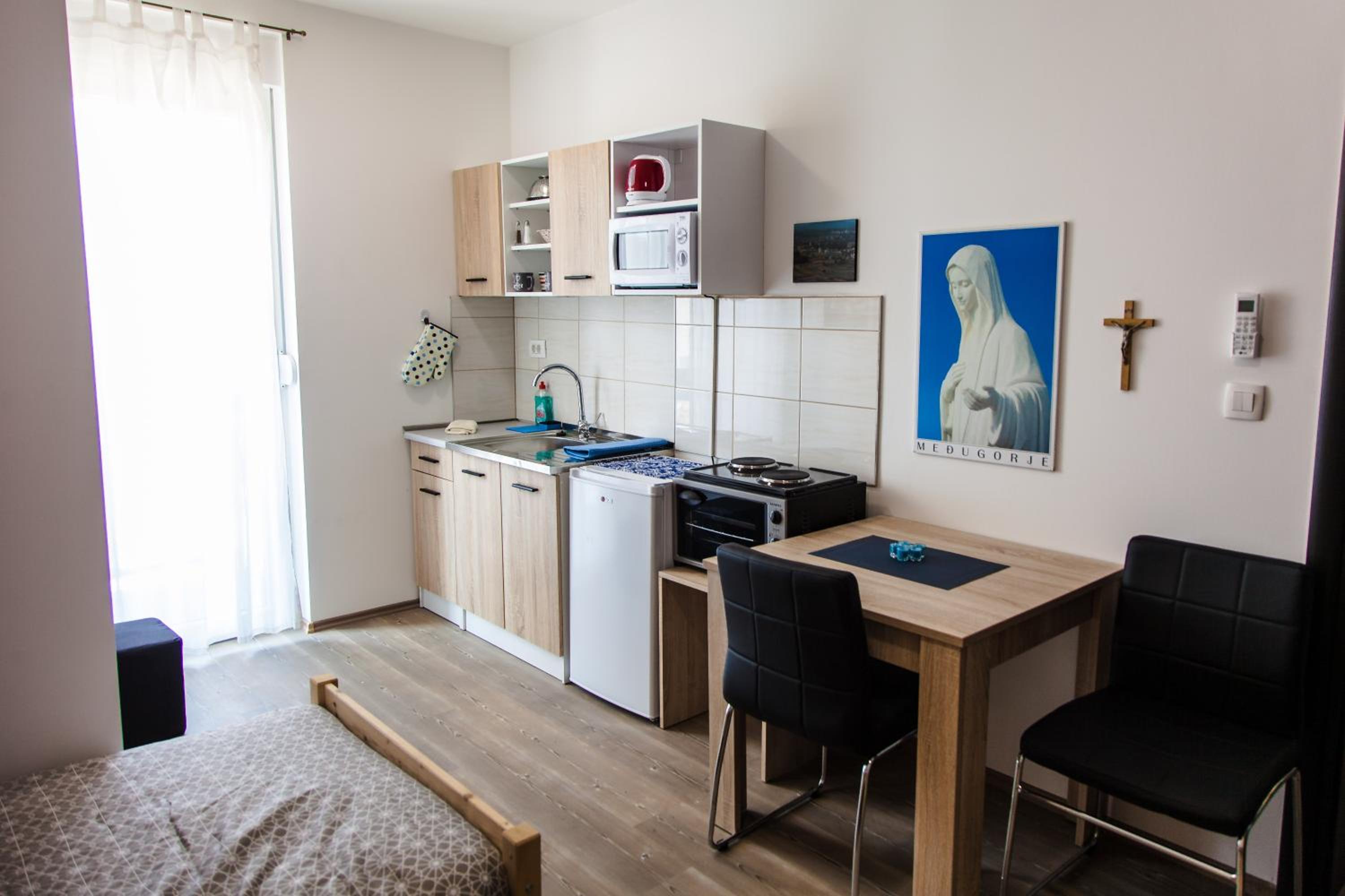Apartment photo 3