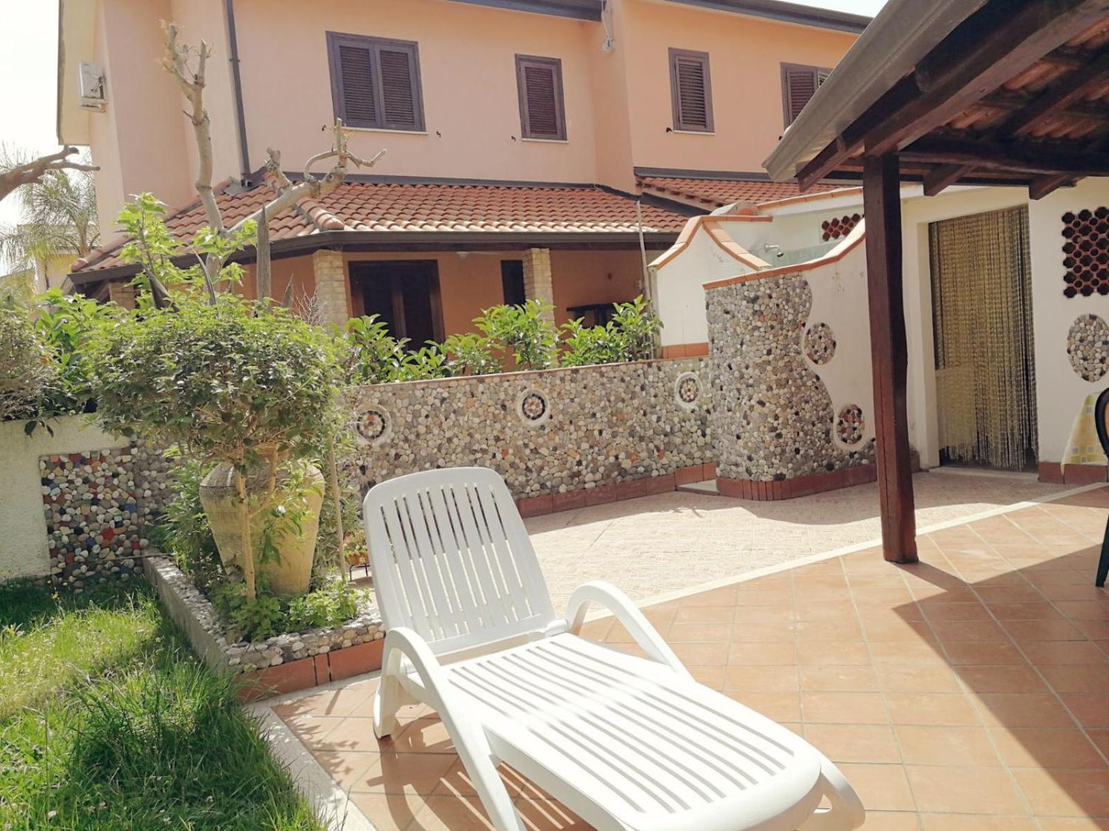 Three-Bedroom Villa photo 2