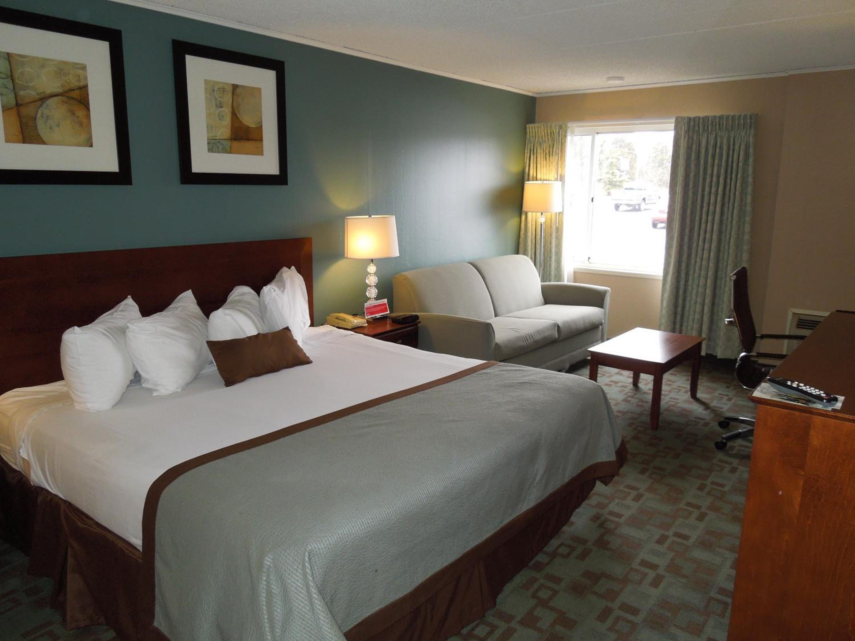 Deluxe King Room - Non-Smoking photo 1
