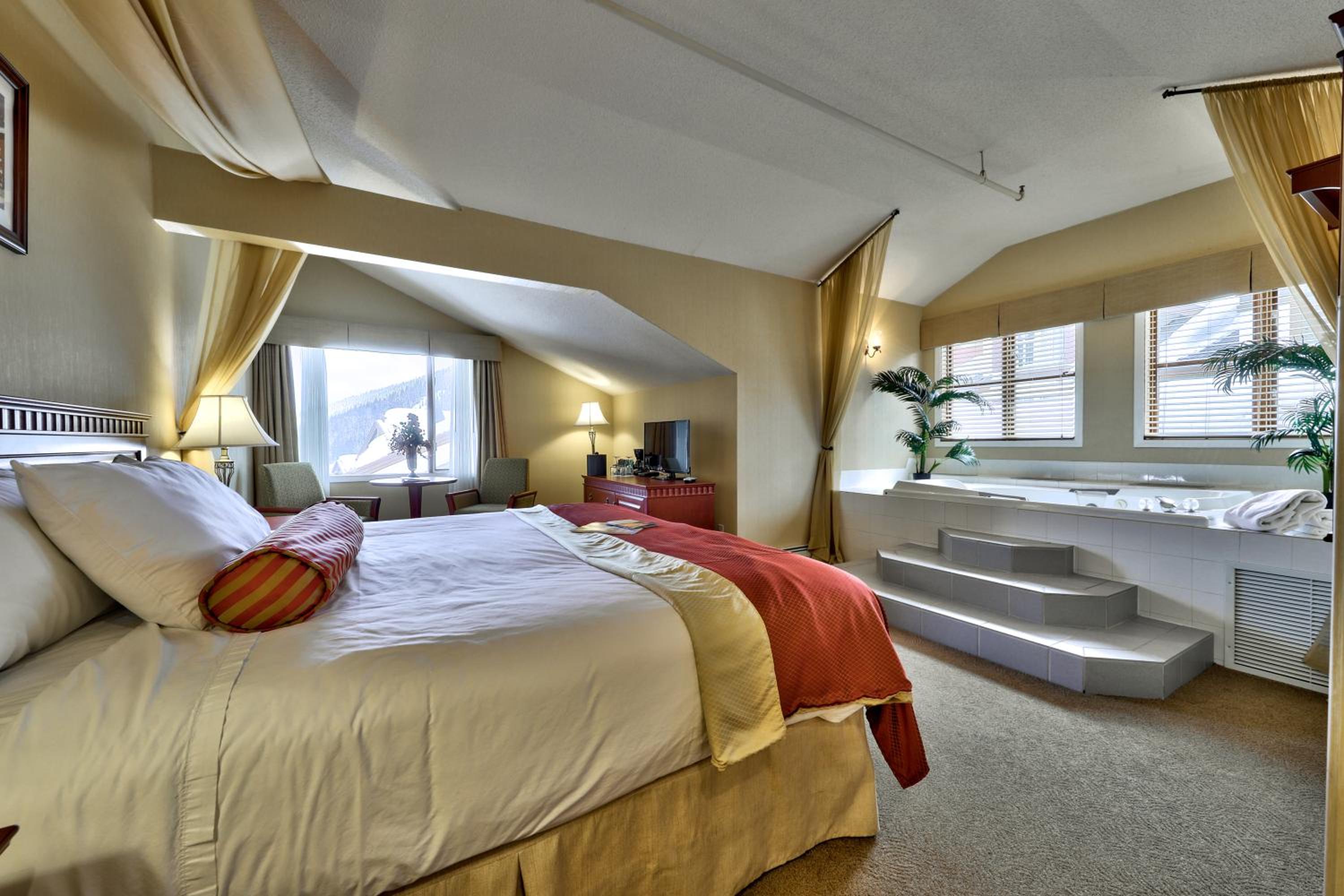 King Suite with Spa Bath