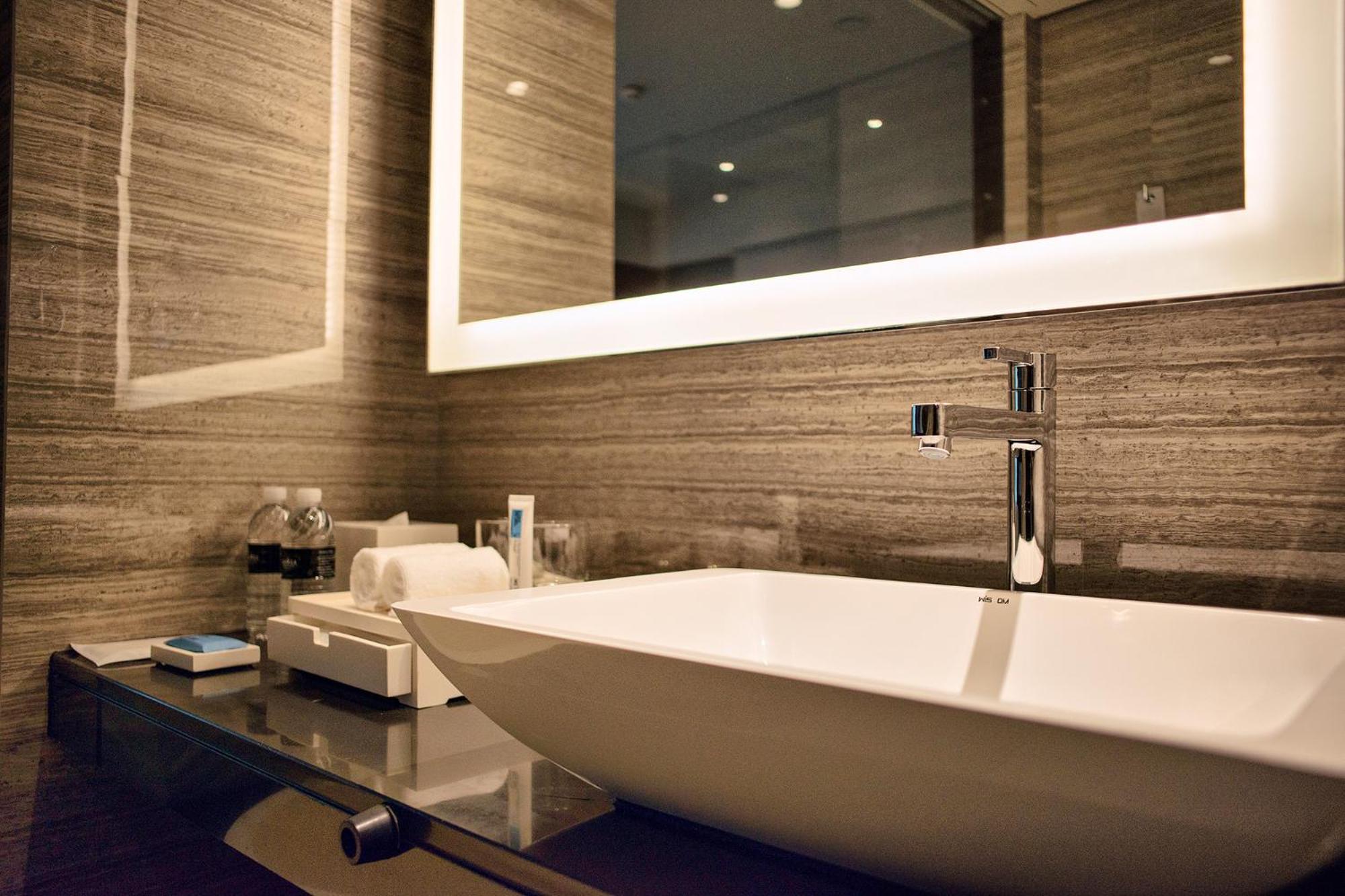 Club Deluxe King Room