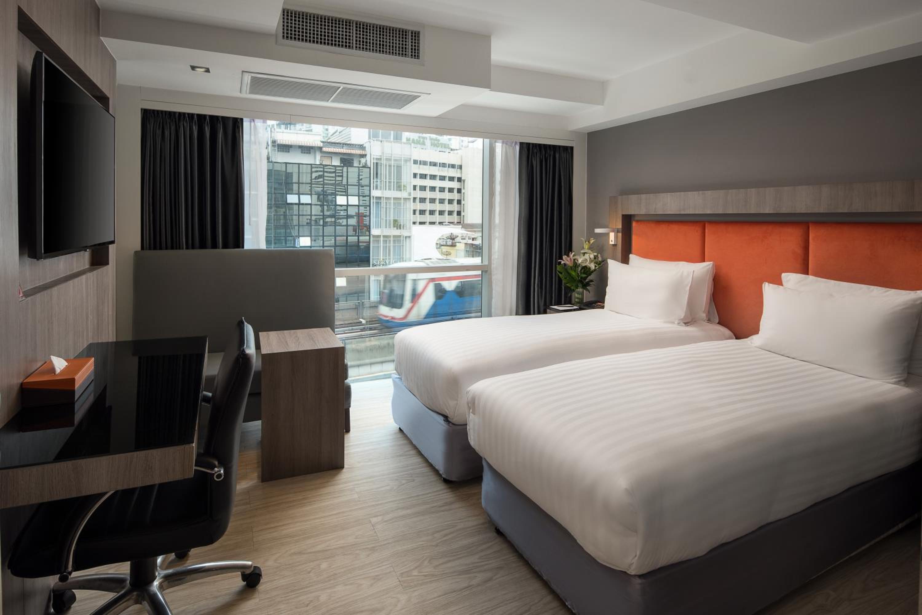 Deluxe Double or Twin Room photo 1