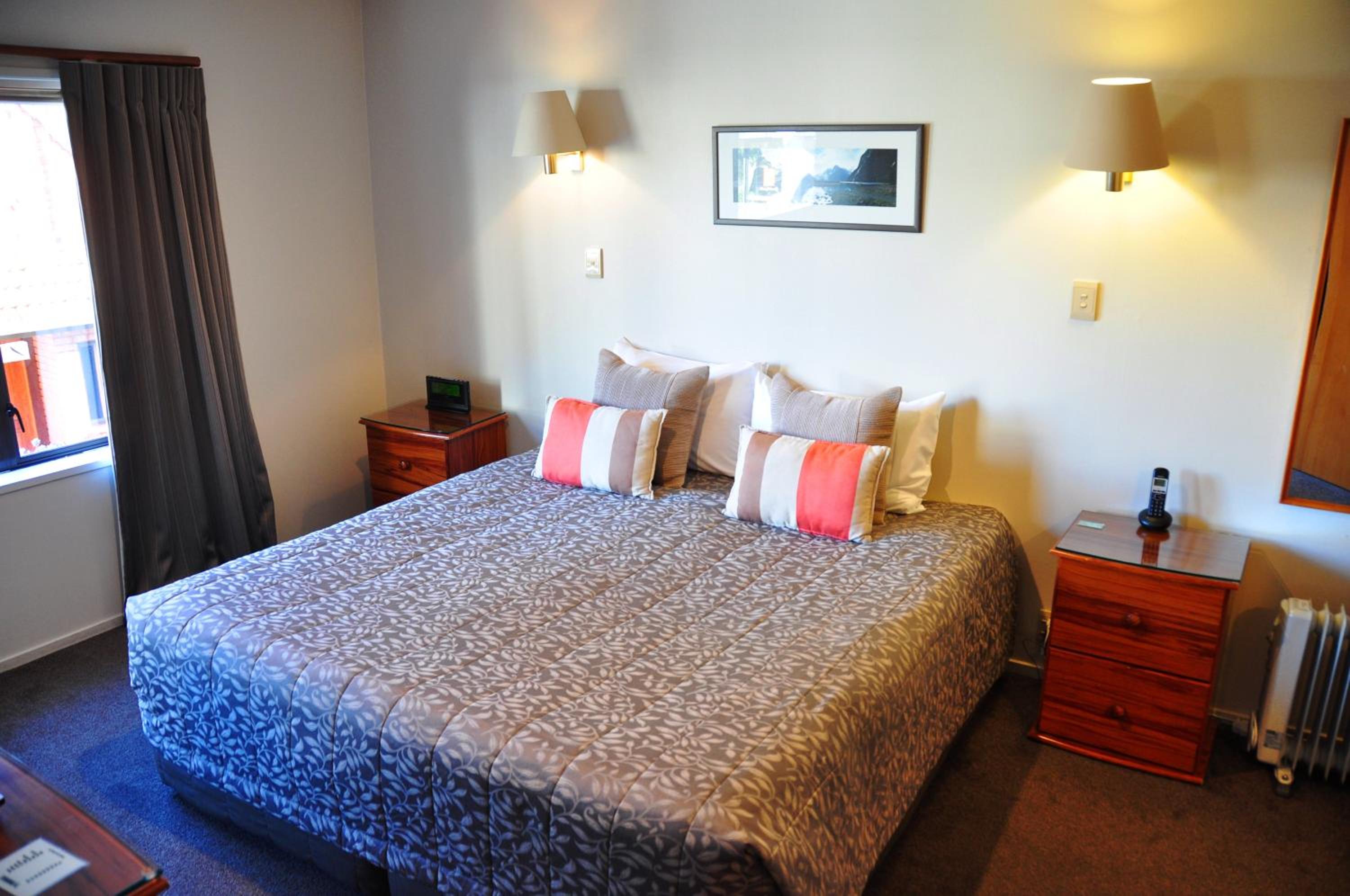 Standard Two-Bedroom Apartment - Photo 4